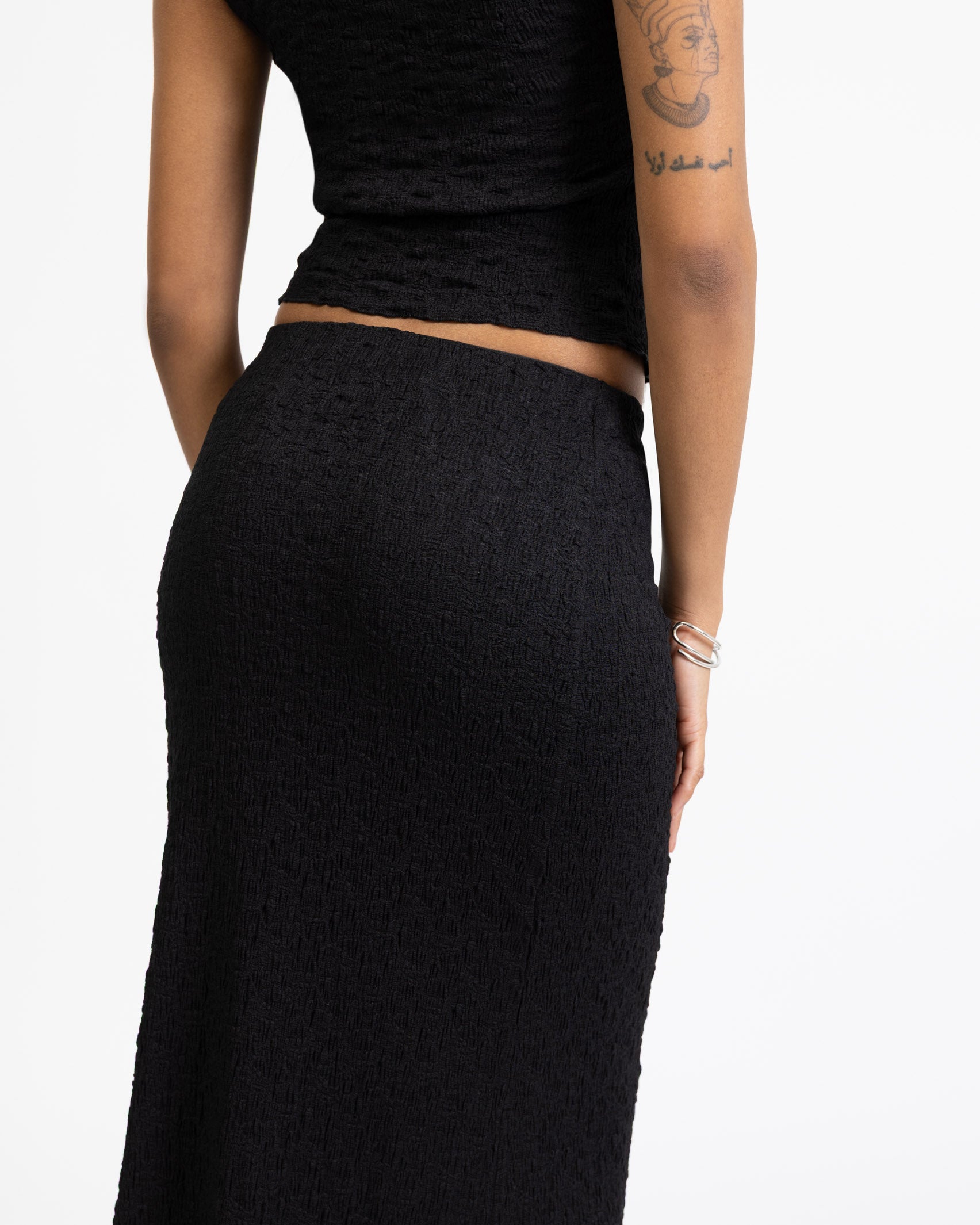 Maxirock aus gecrinkeltem Material