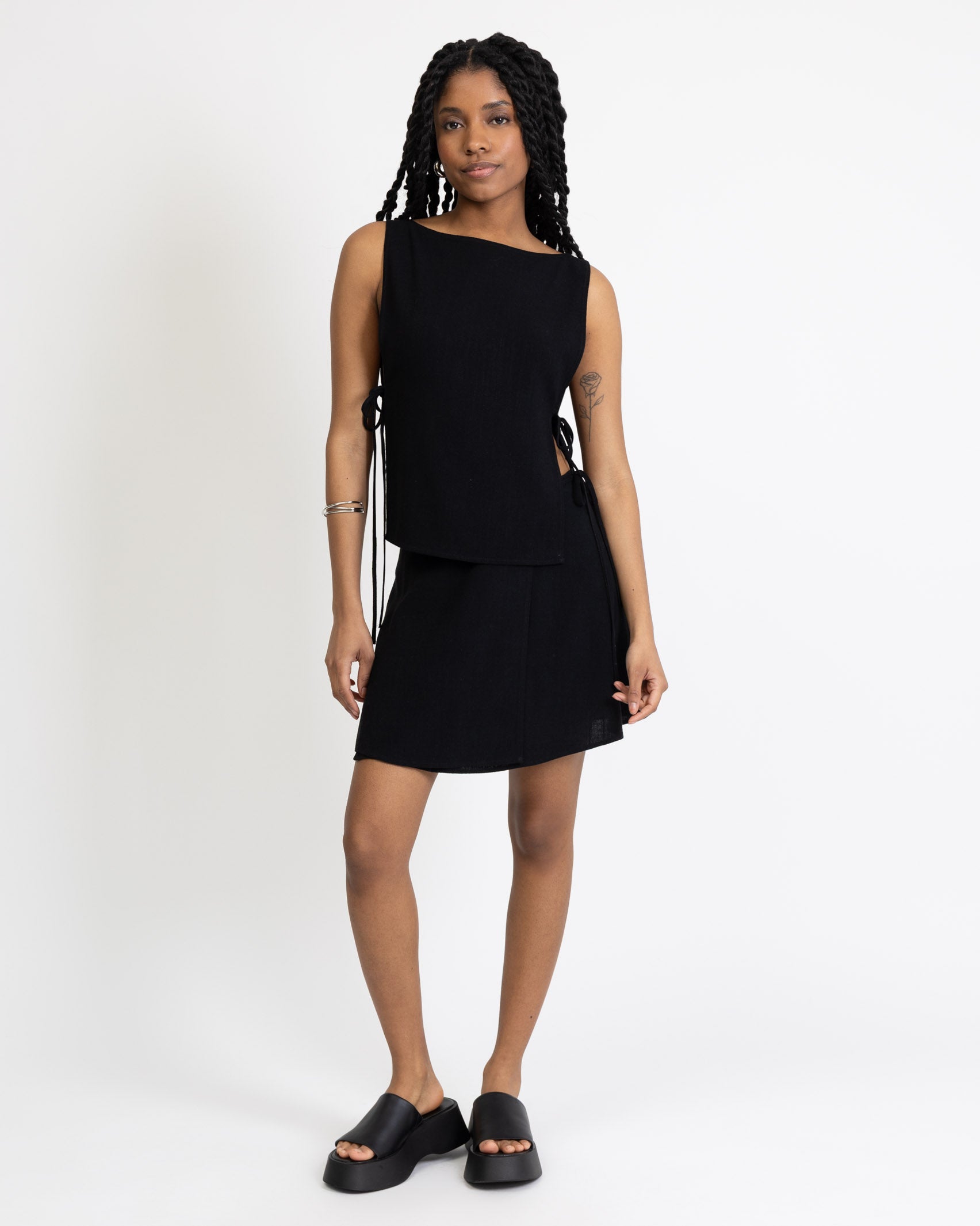 Kurzer Wickelrock aus Leinen-Mix