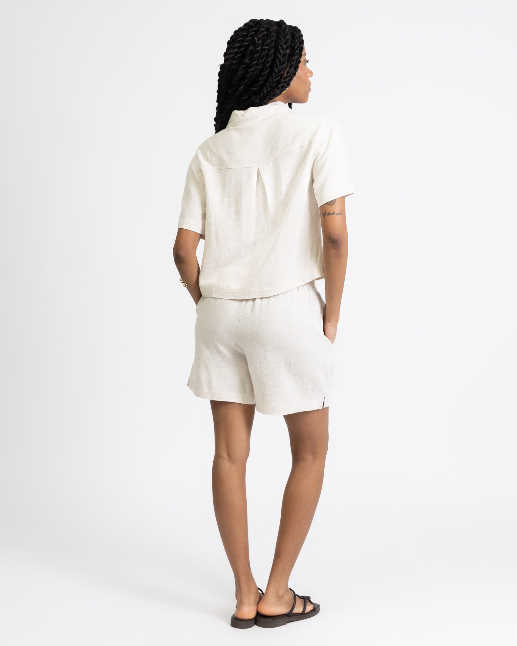 Kurze Shorts aus Leinen-Mix