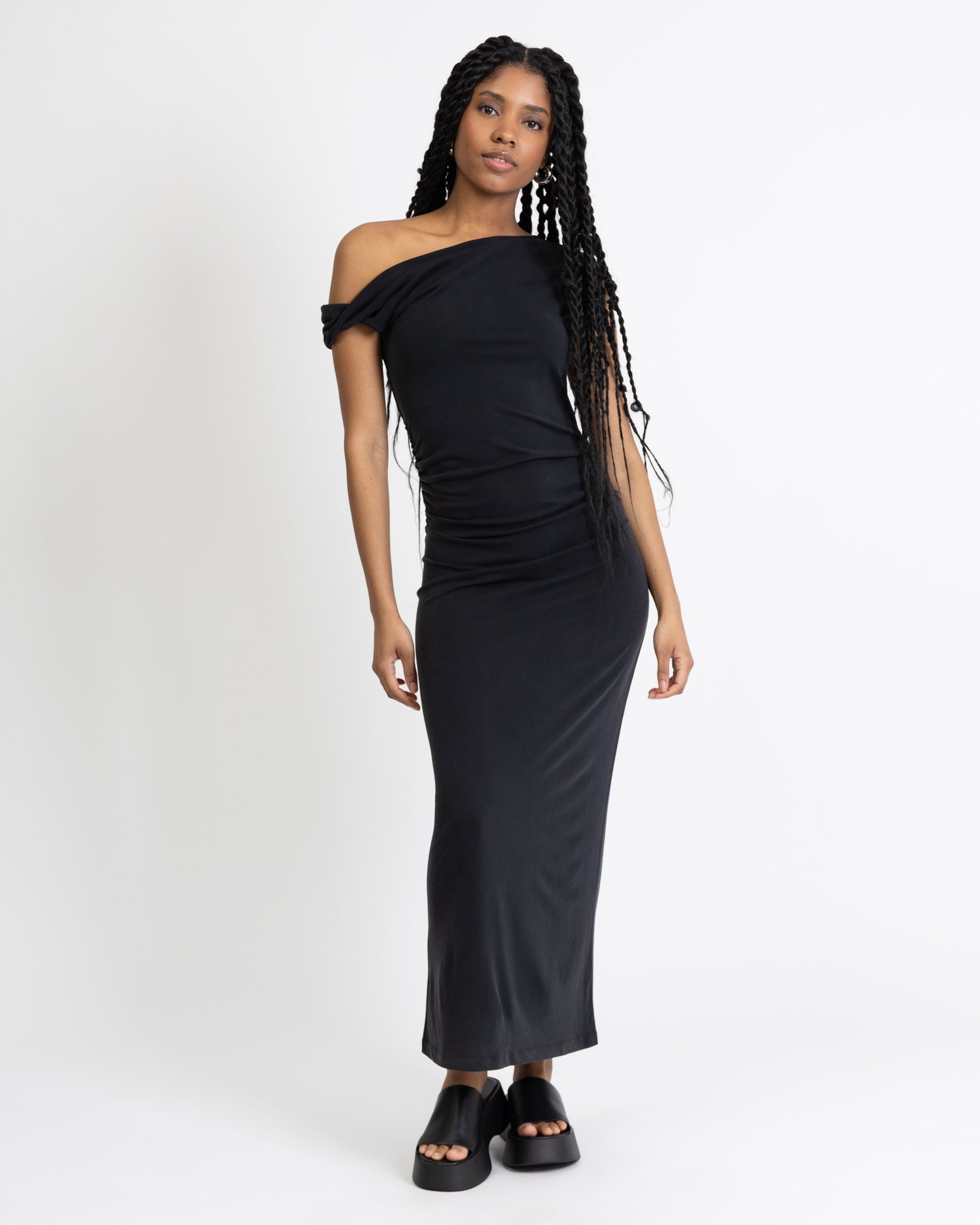 Weiches asymmetrisches Maxikleid