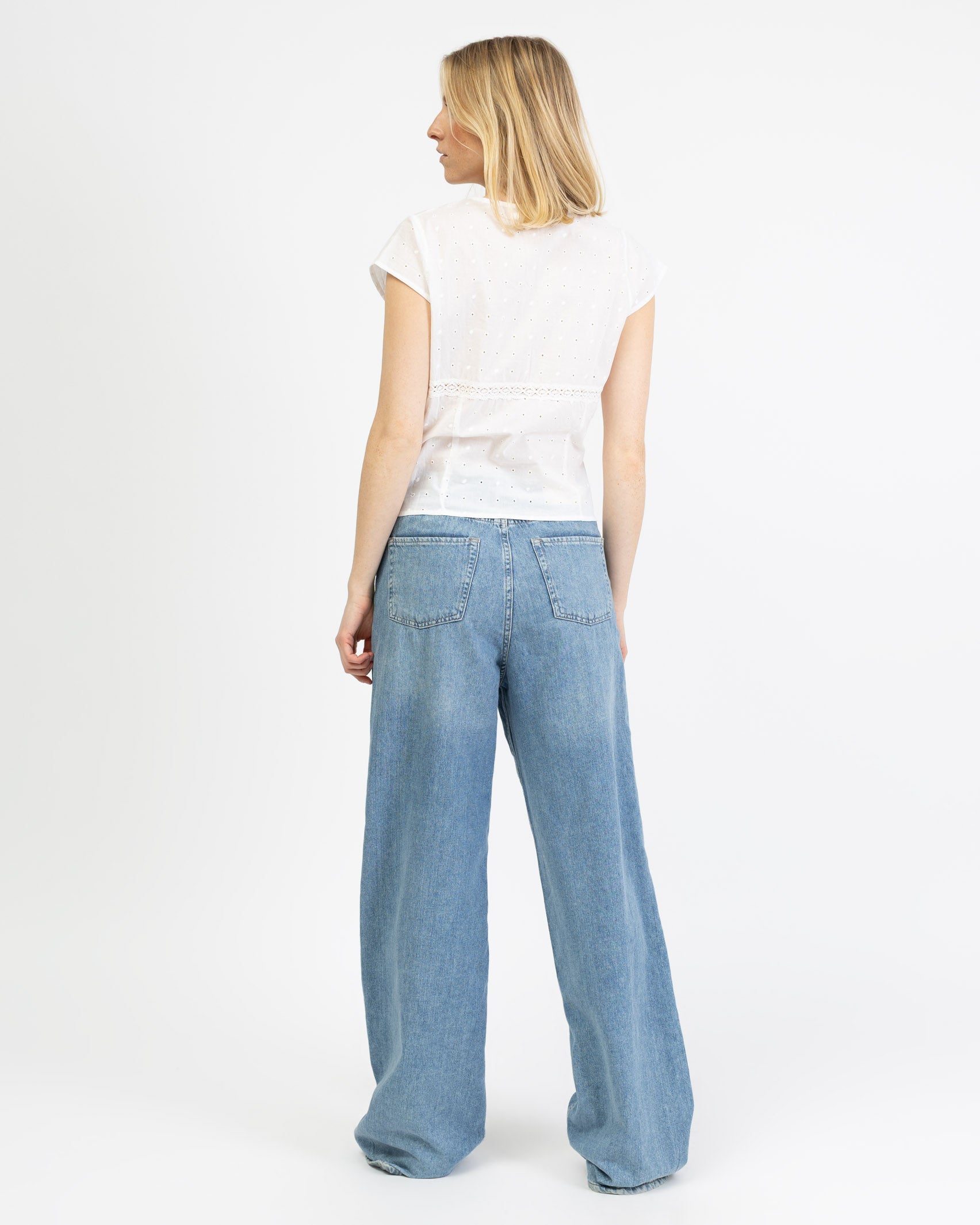 Spitzenbluse mit Bindedetail