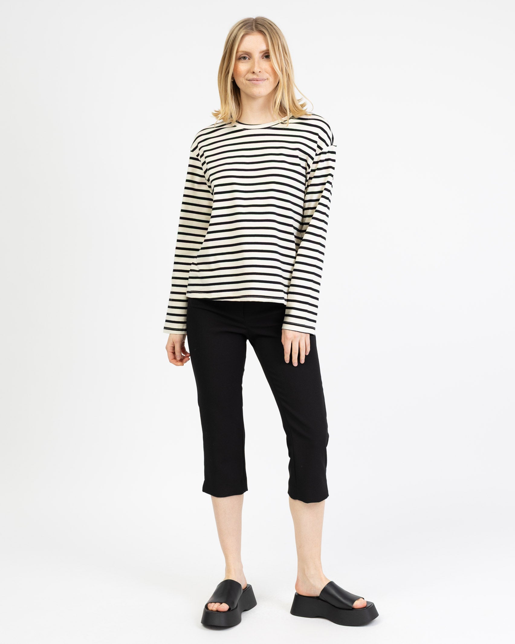 Gestreiftes, lockeres Langarmshirt