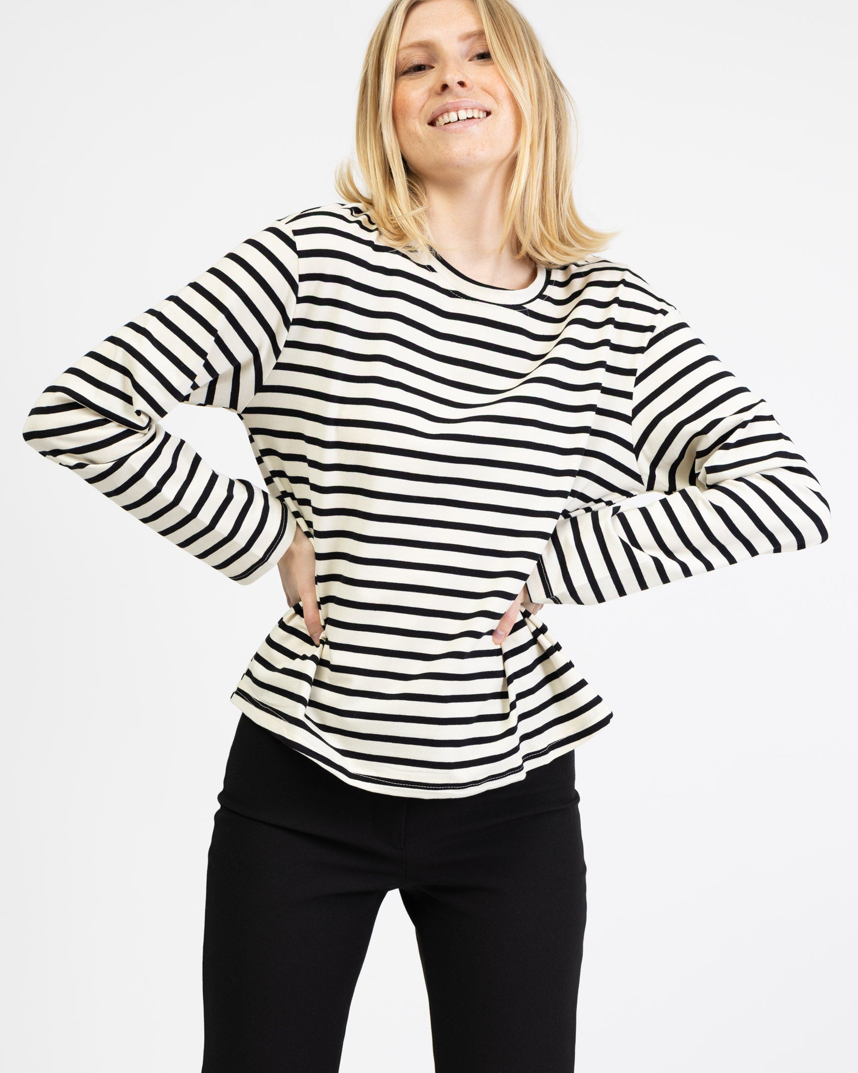 Gestreiftes, lockeres Langarmshirt