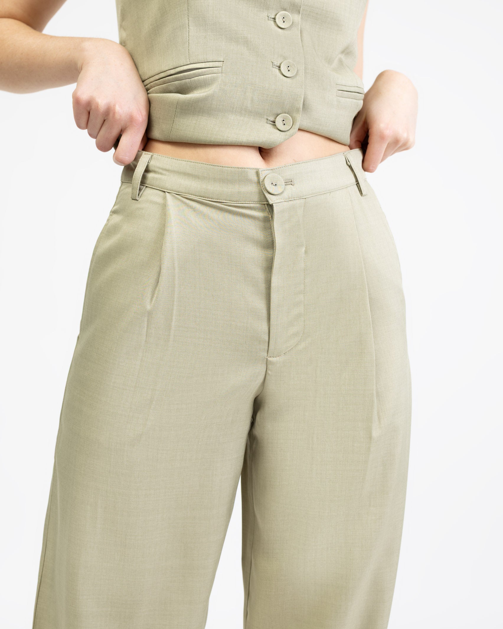 Leichte Bundfaltenhose