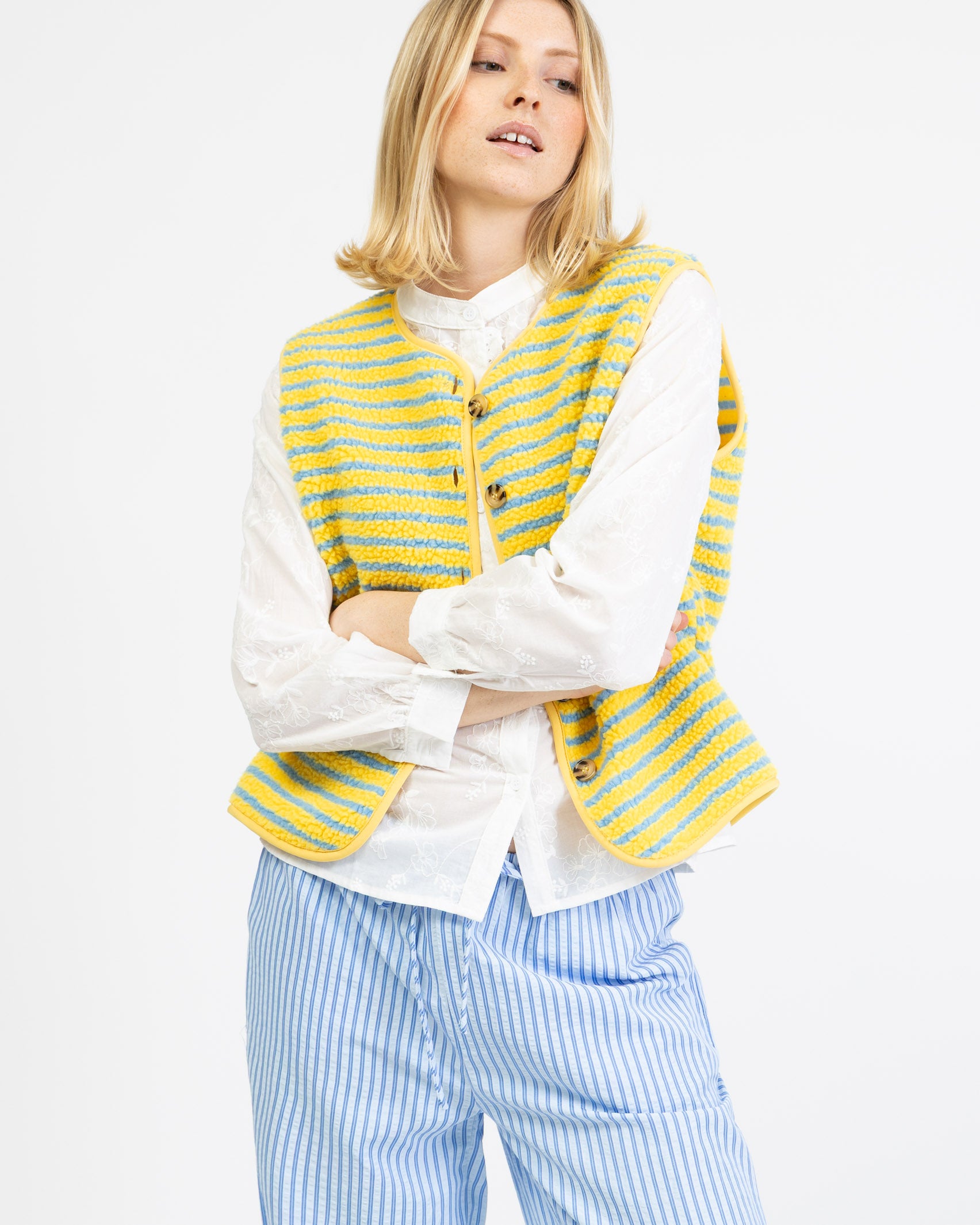 Gestreifte Teddy Weste