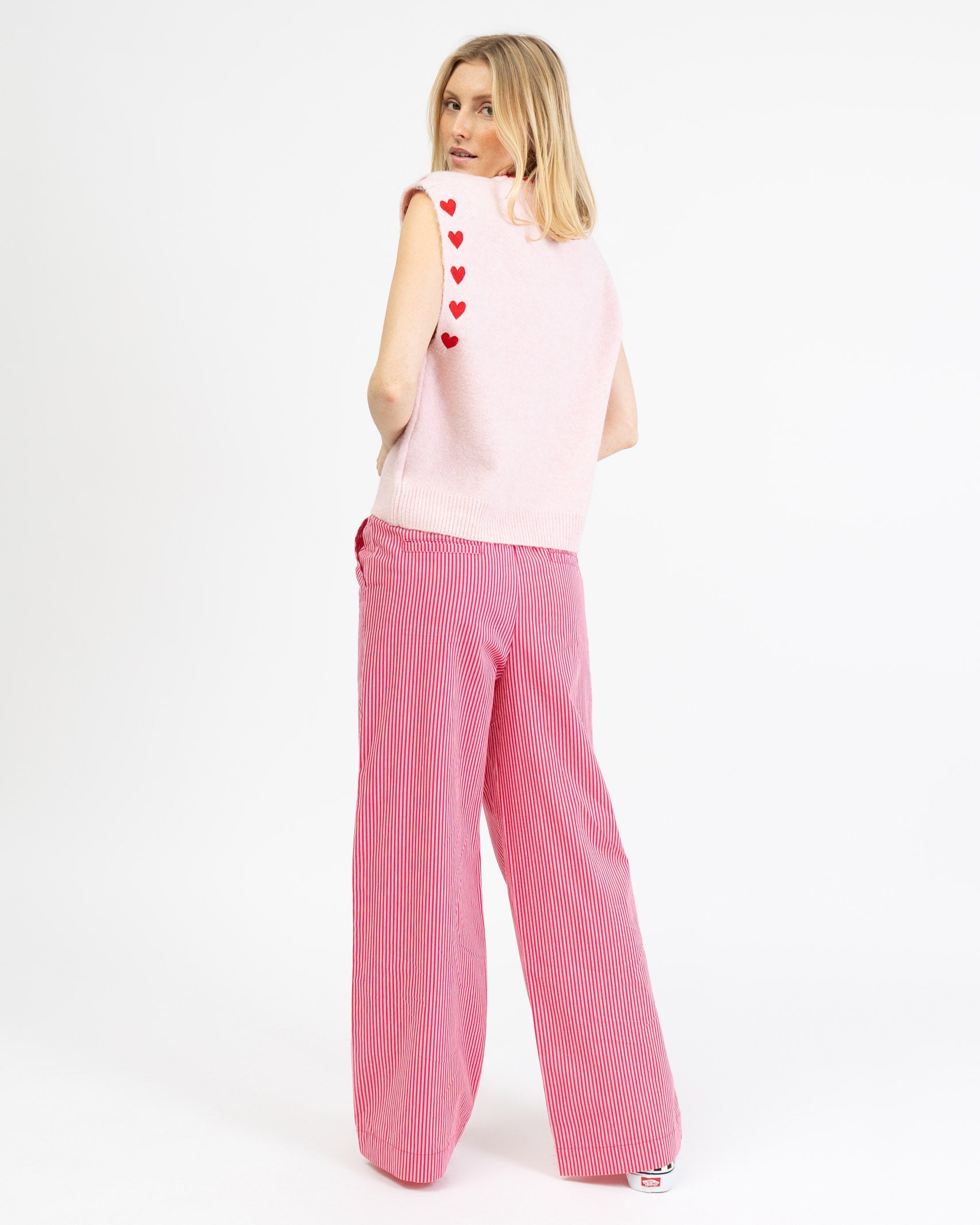 Weicher Pullunder mit Herzchendetails