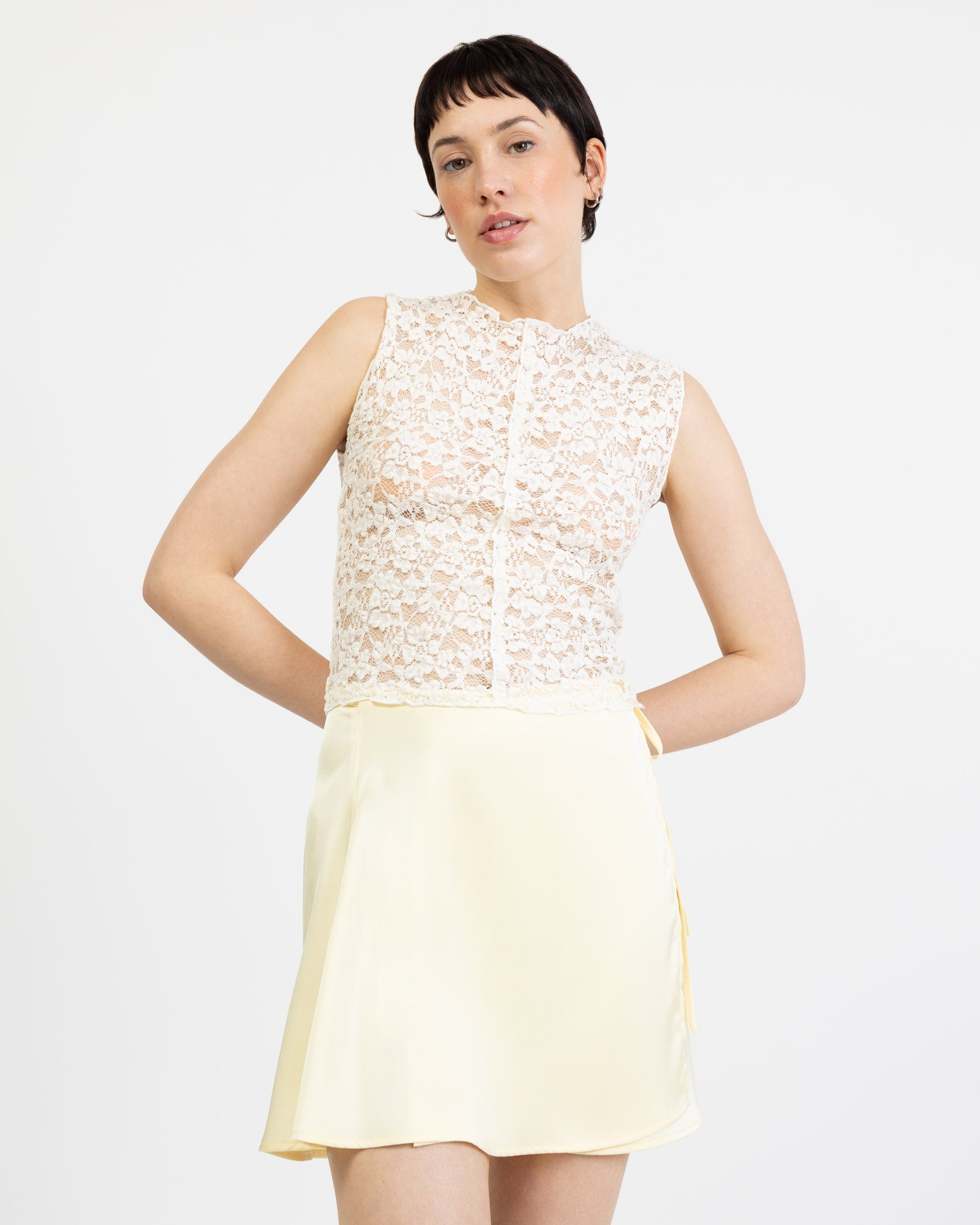 Top mit Blumenstruktur