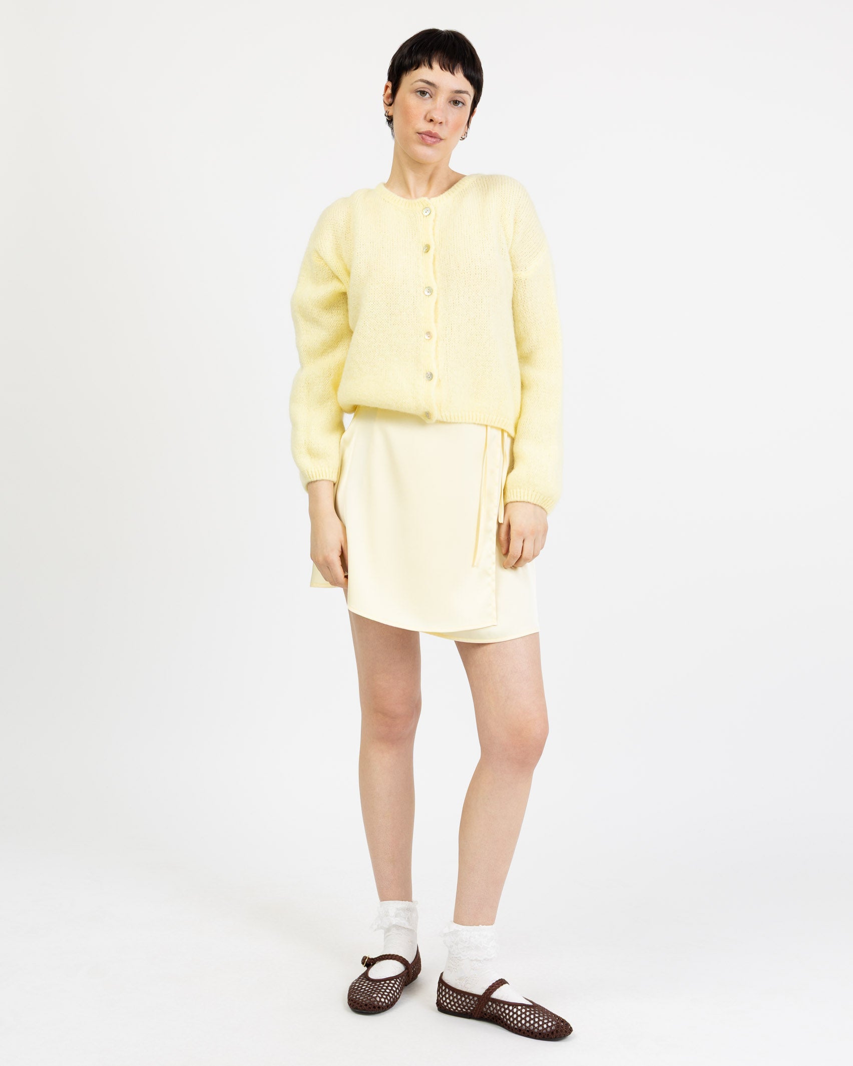 Weiche einfarbige Strickjacke