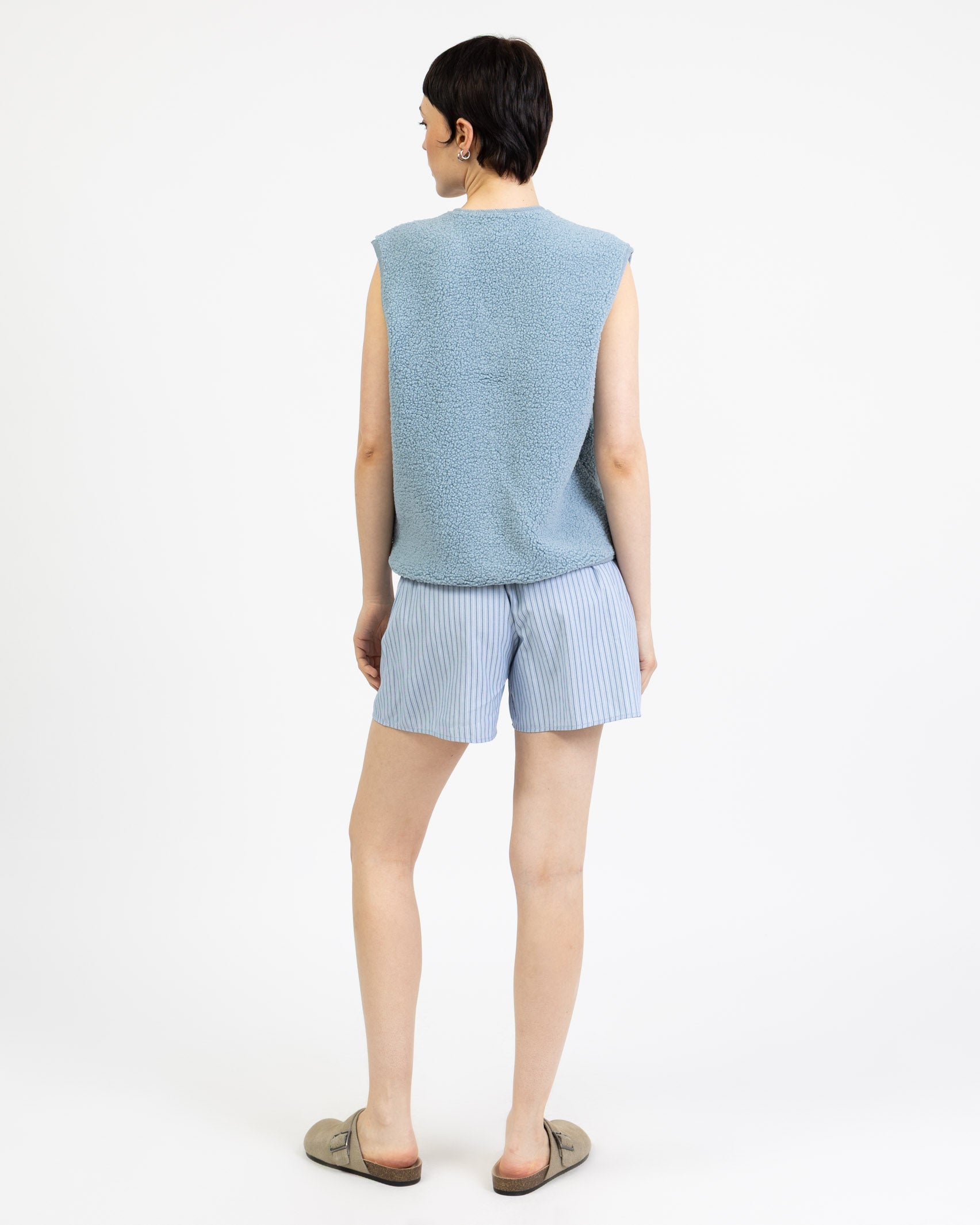 Teddy Weste mit Kontrastnähten