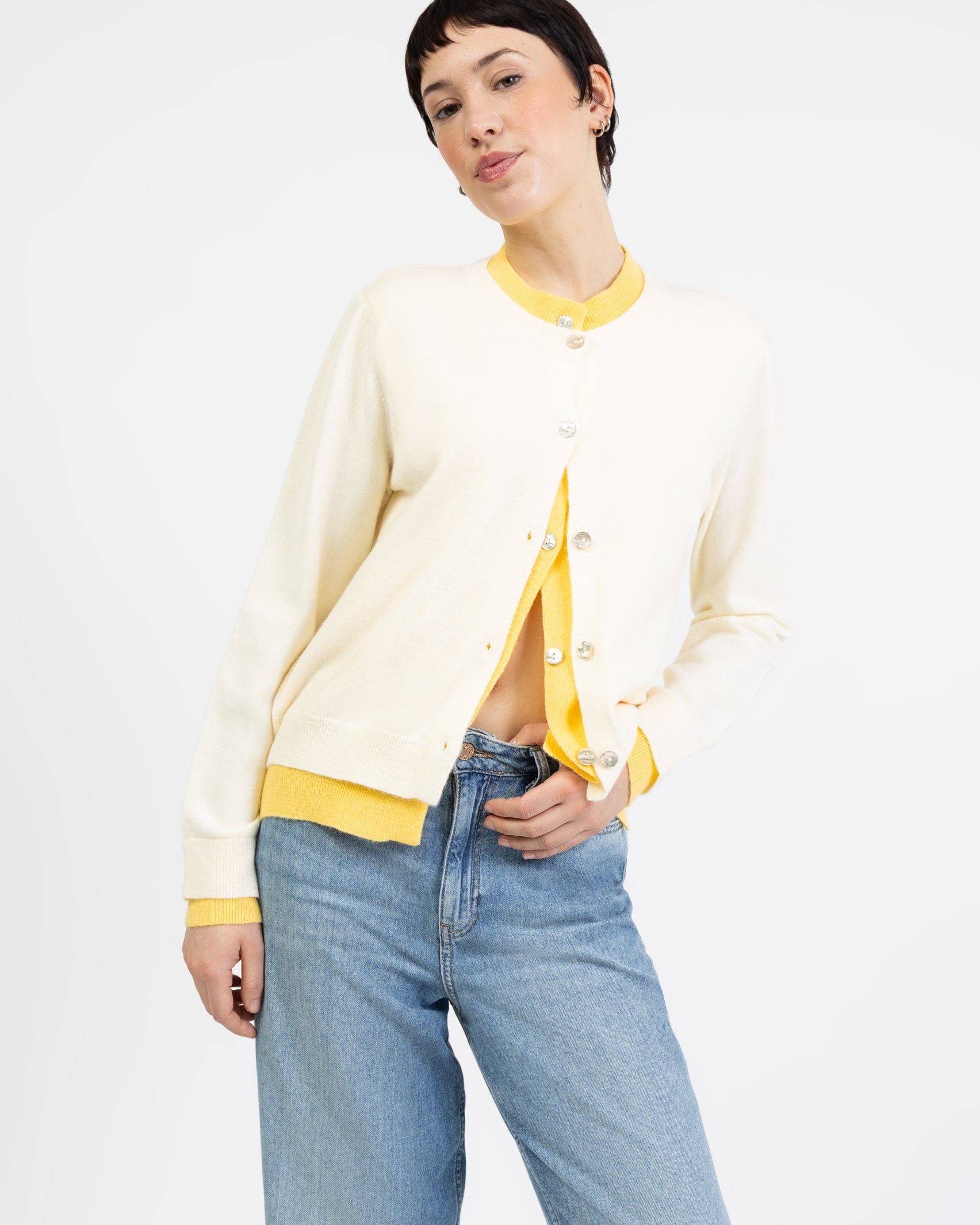 Doppellagige Strickjacke