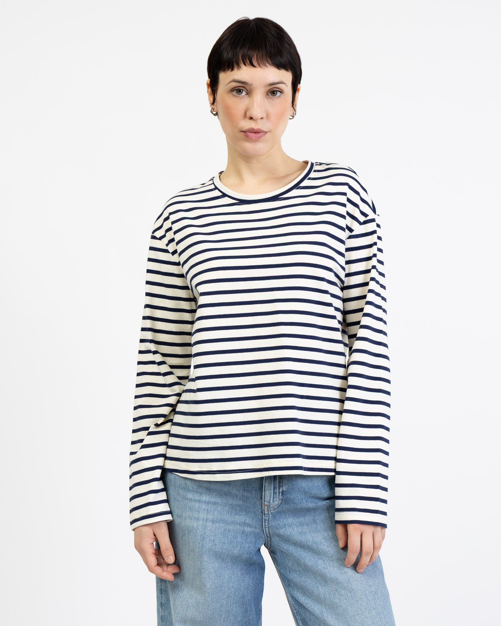 Gestreiftes, lockeres Langarmshirt