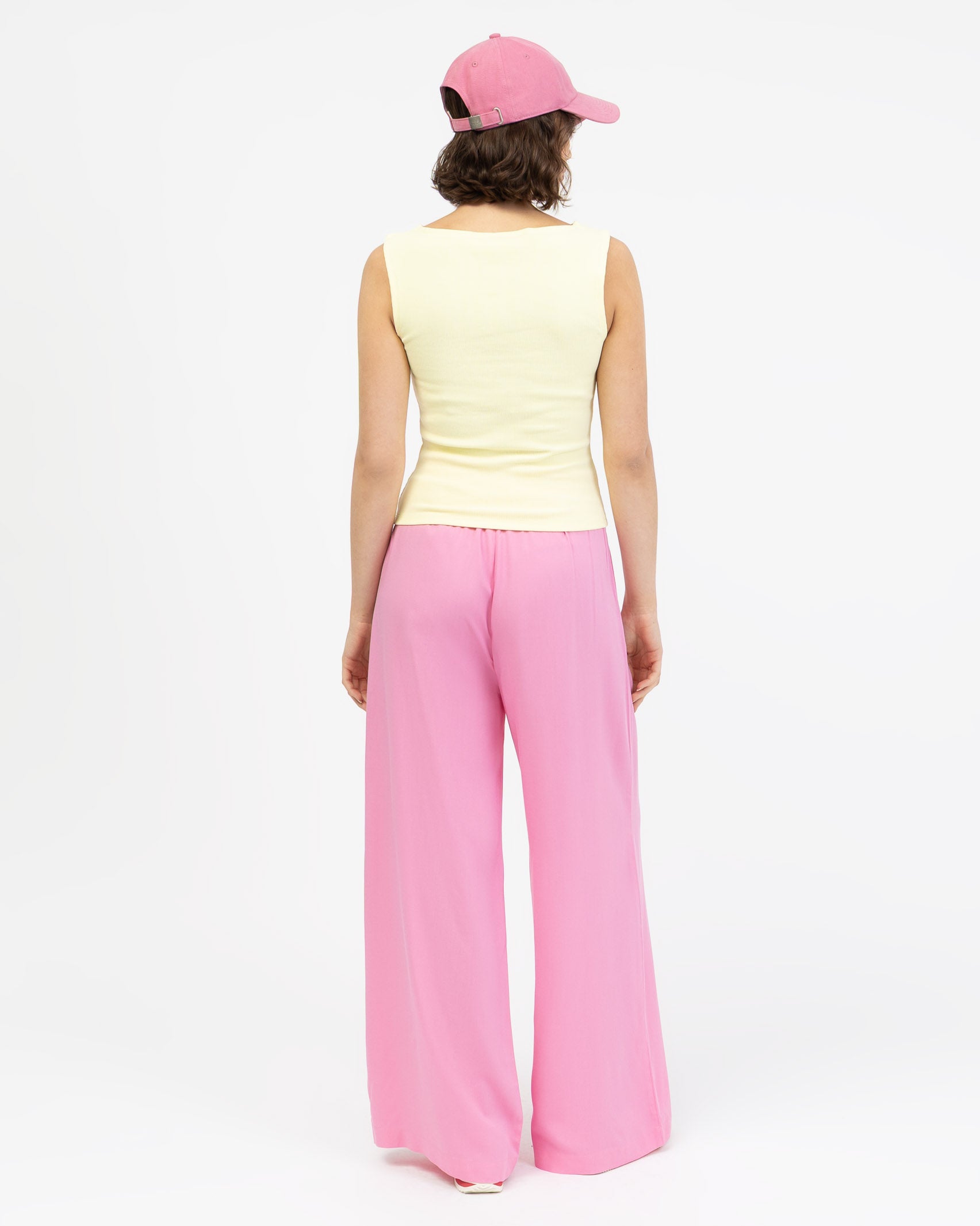 Basic Top mit U-Boot Ausschnitt