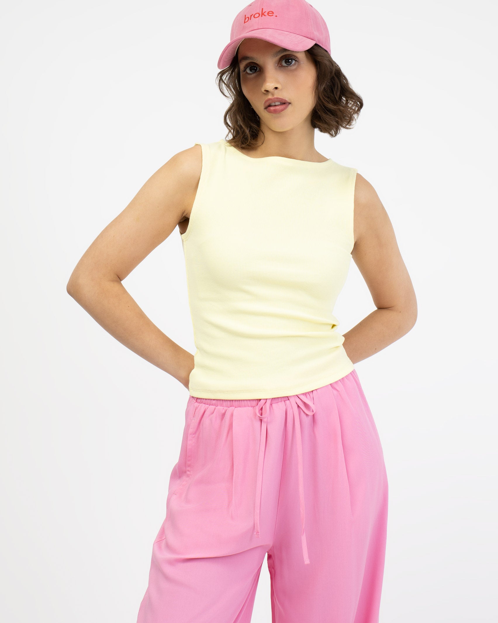 Basic Top mit U-Boot Ausschnitt