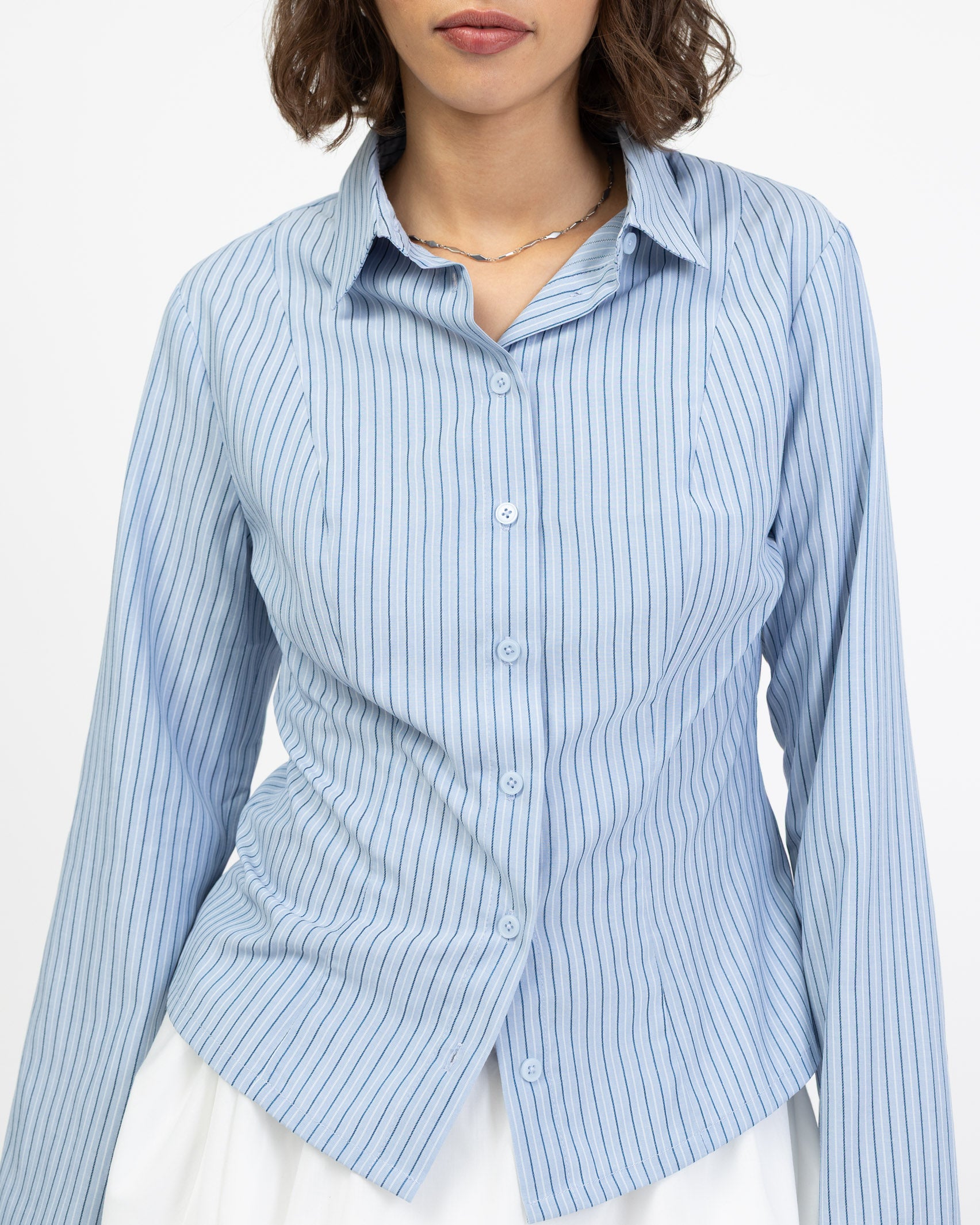 Gestreifte taillierte Langarmbluse