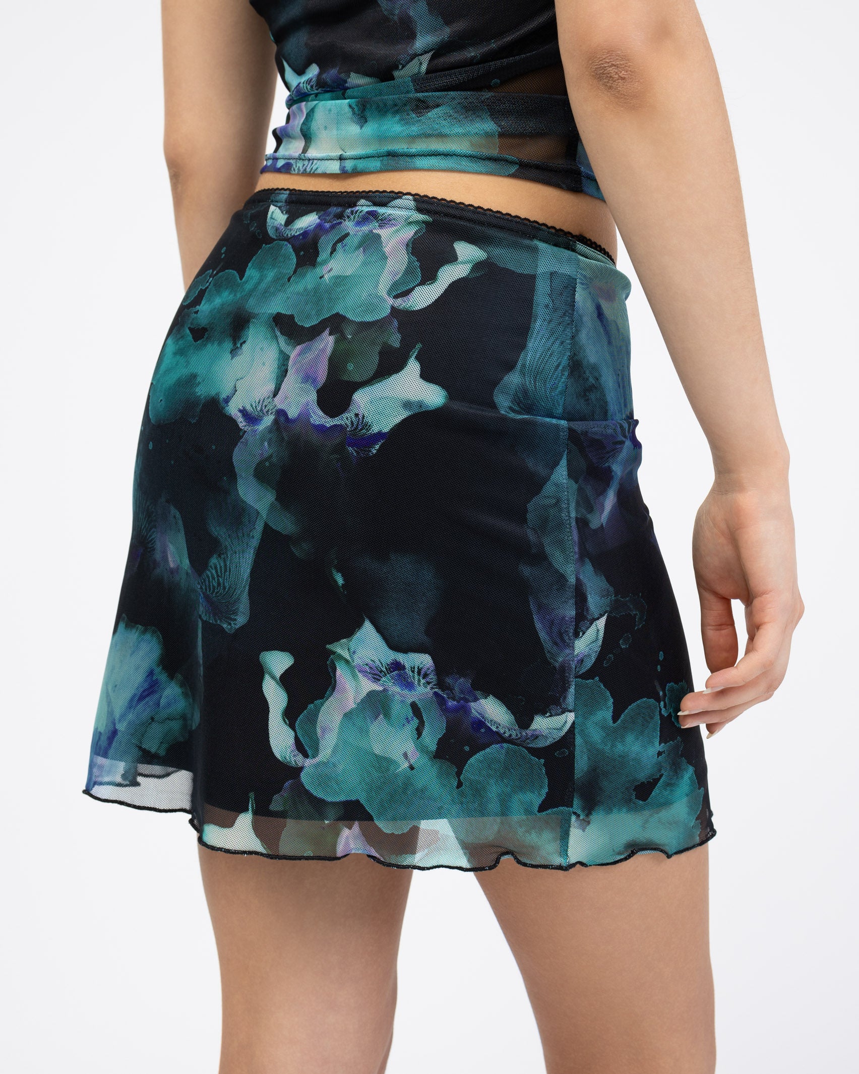 Mesh Minirock mit blauem Farbverlauf