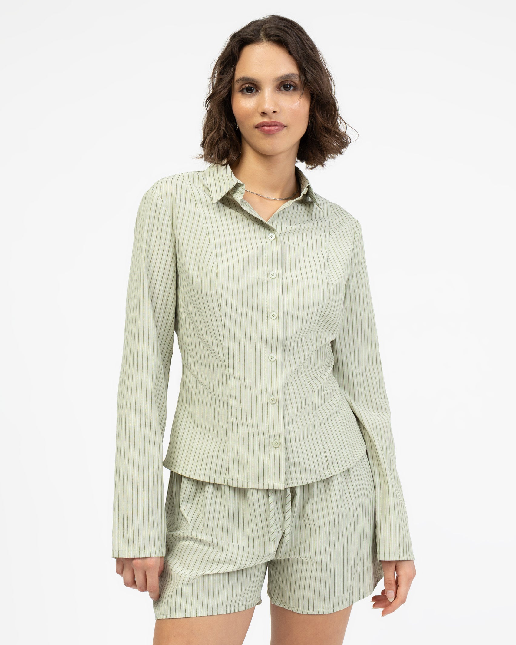 Gestreifte taillierte Langarmbluse