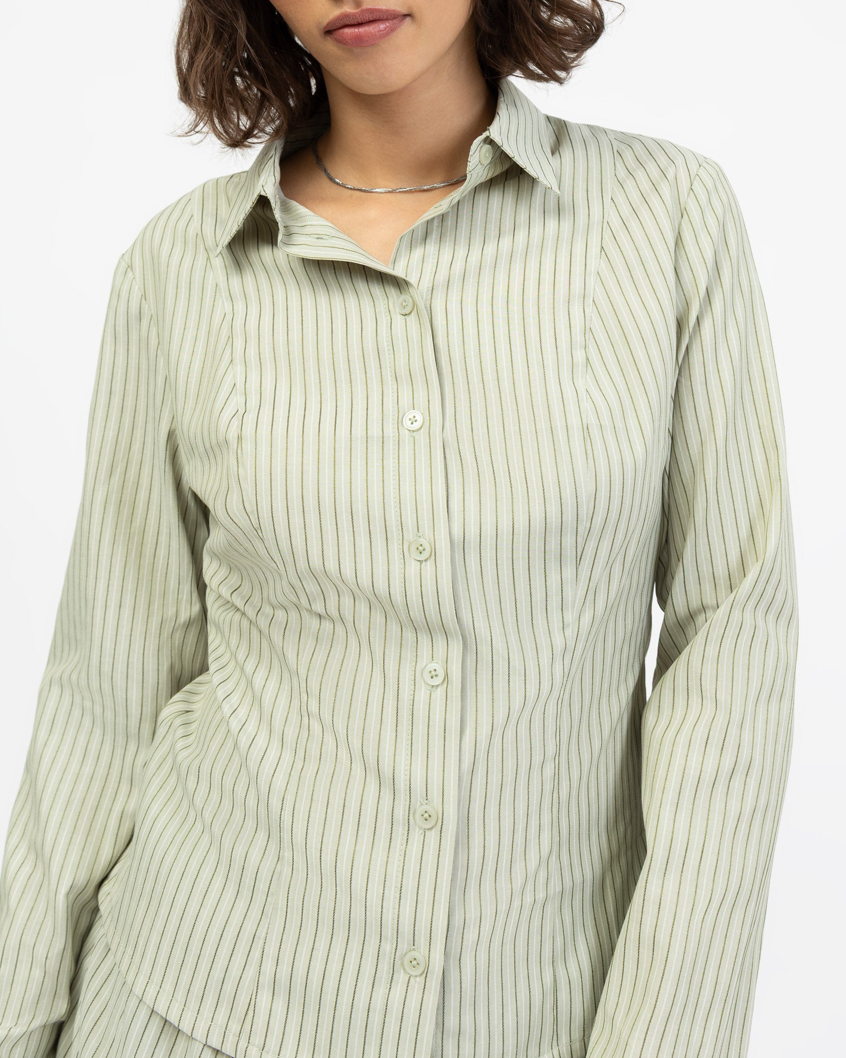 Gestreifte taillierte Langarmbluse