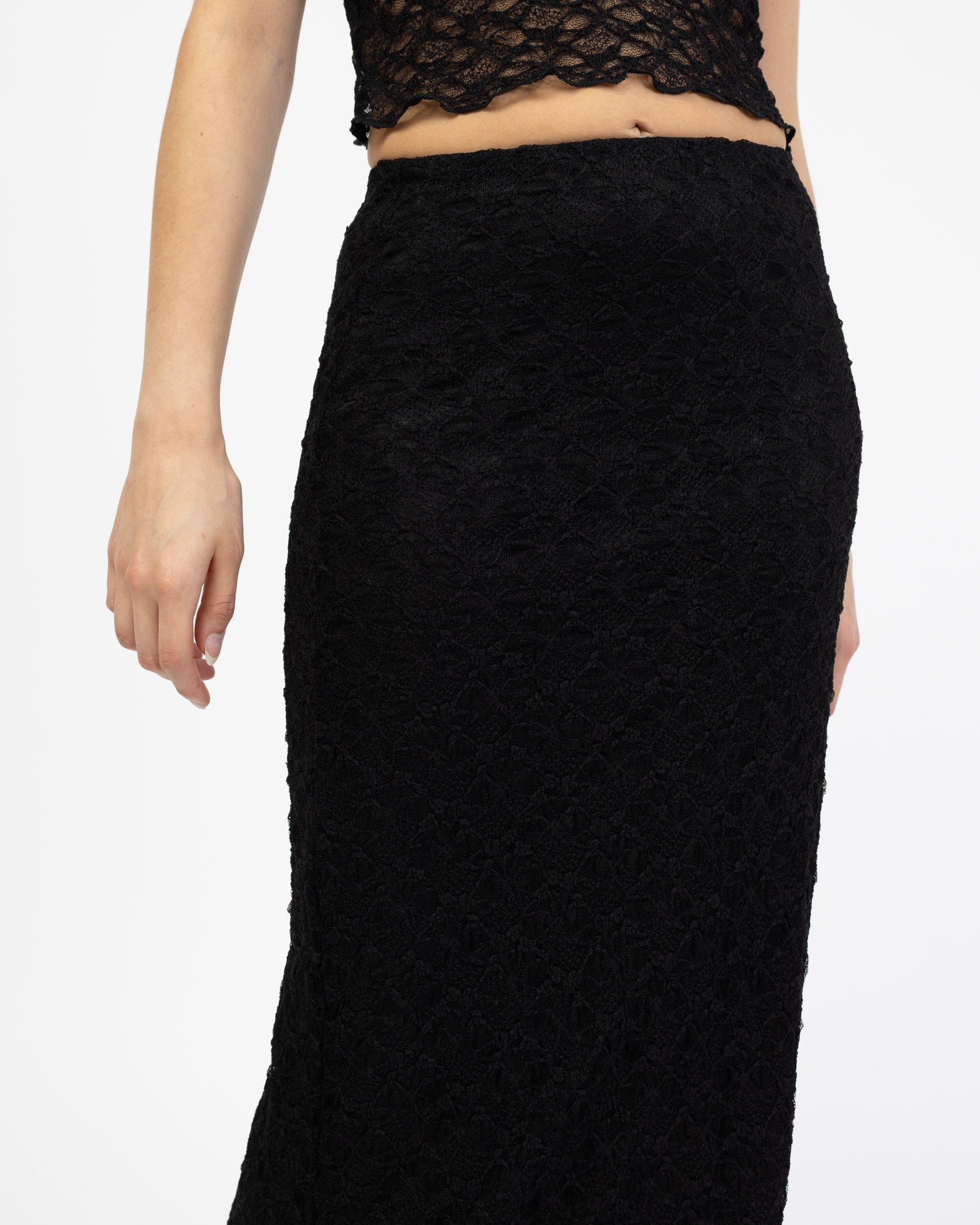 Spitzenrock mit Blumenstruktur