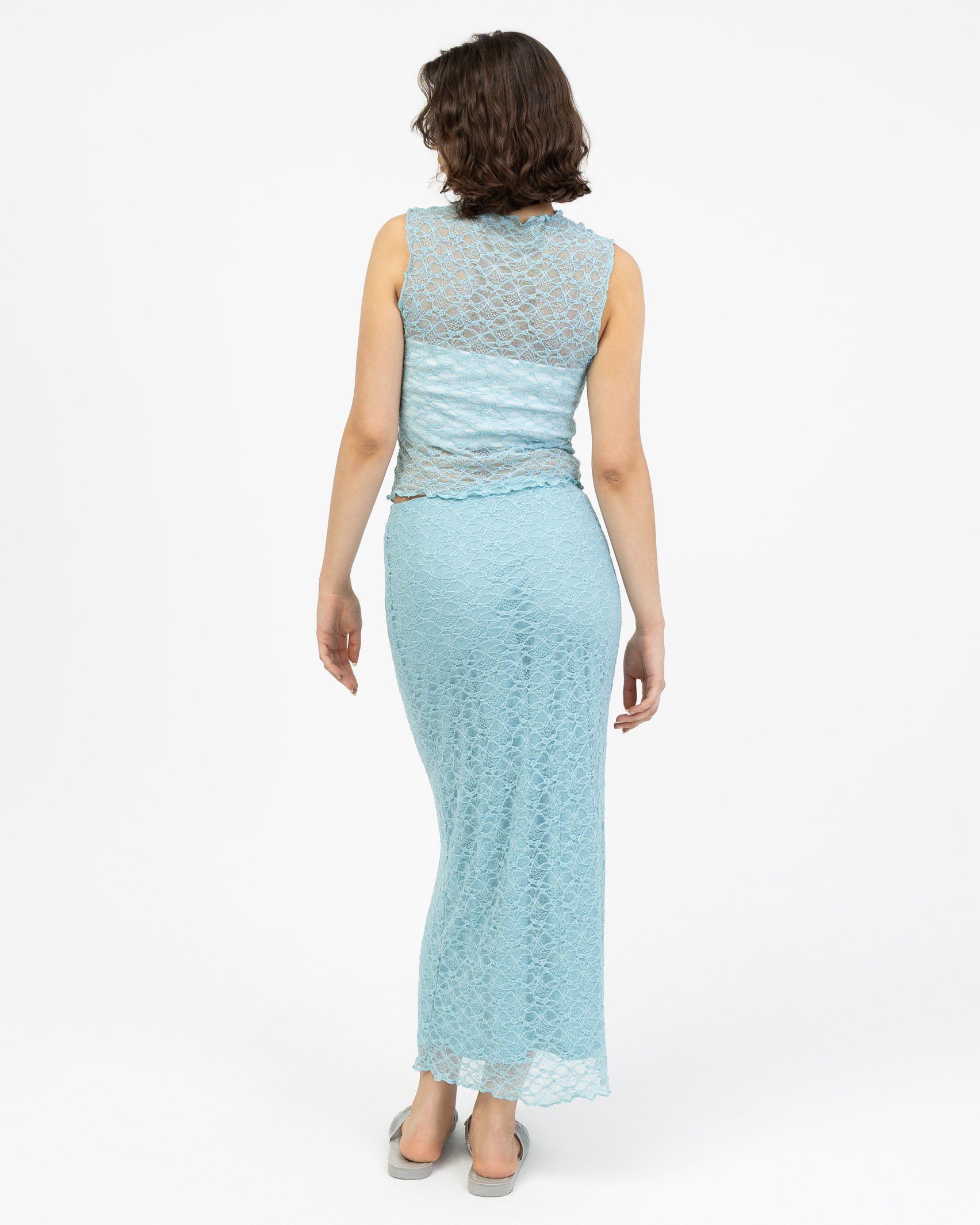 Spitzentop mit Blumenstruktur