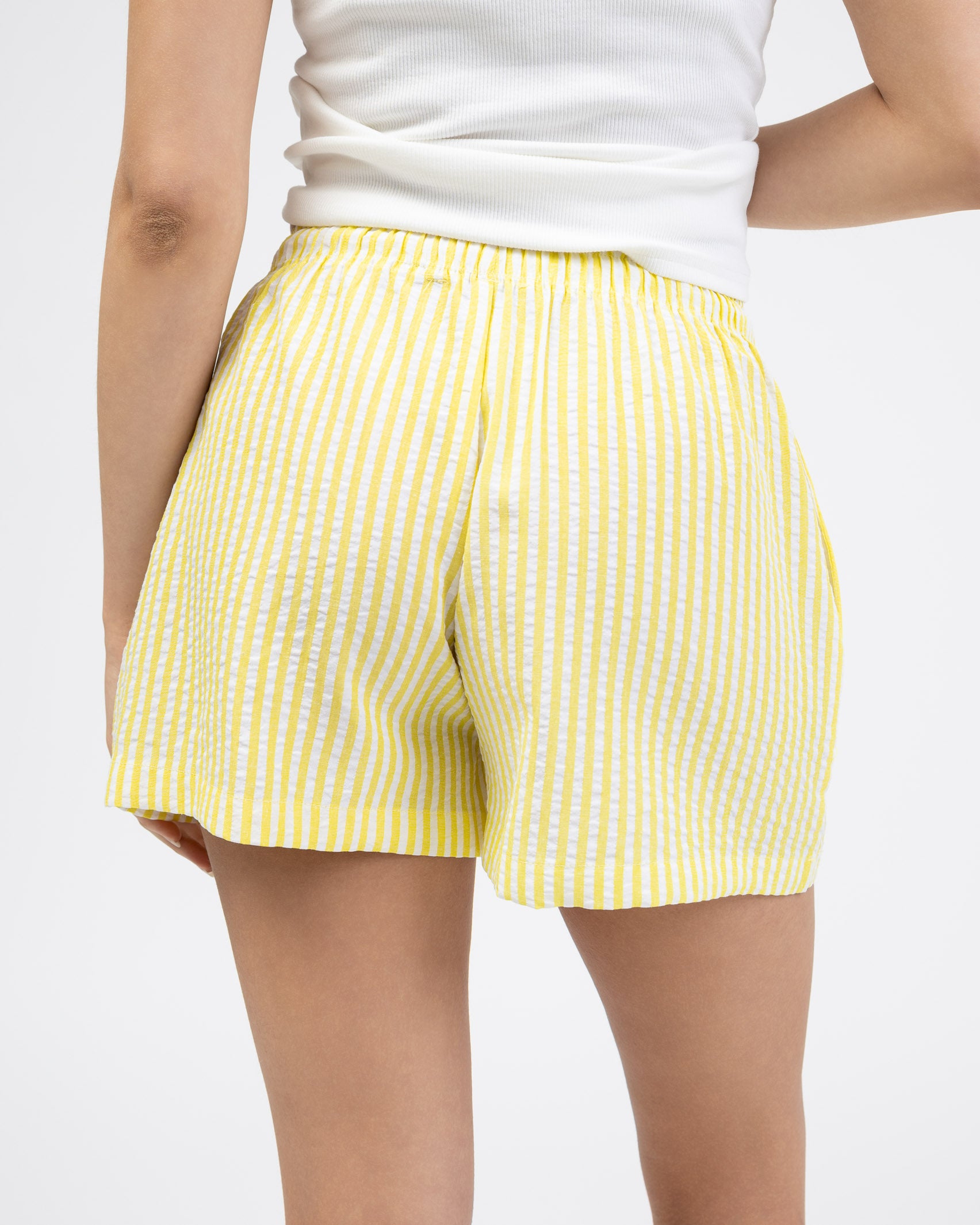 Lockere, gestreifte Shorts