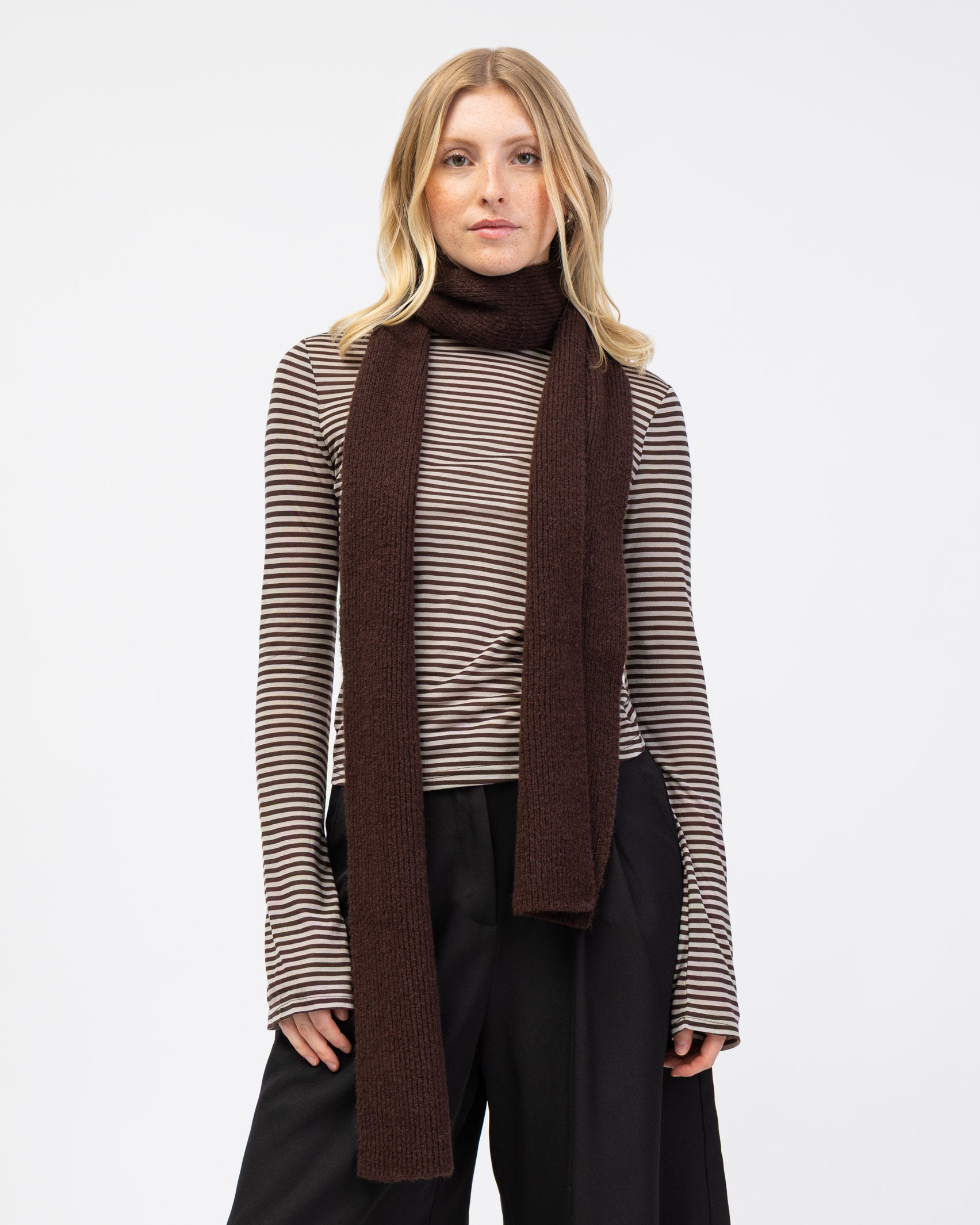 Langer weicher Schal von vorne