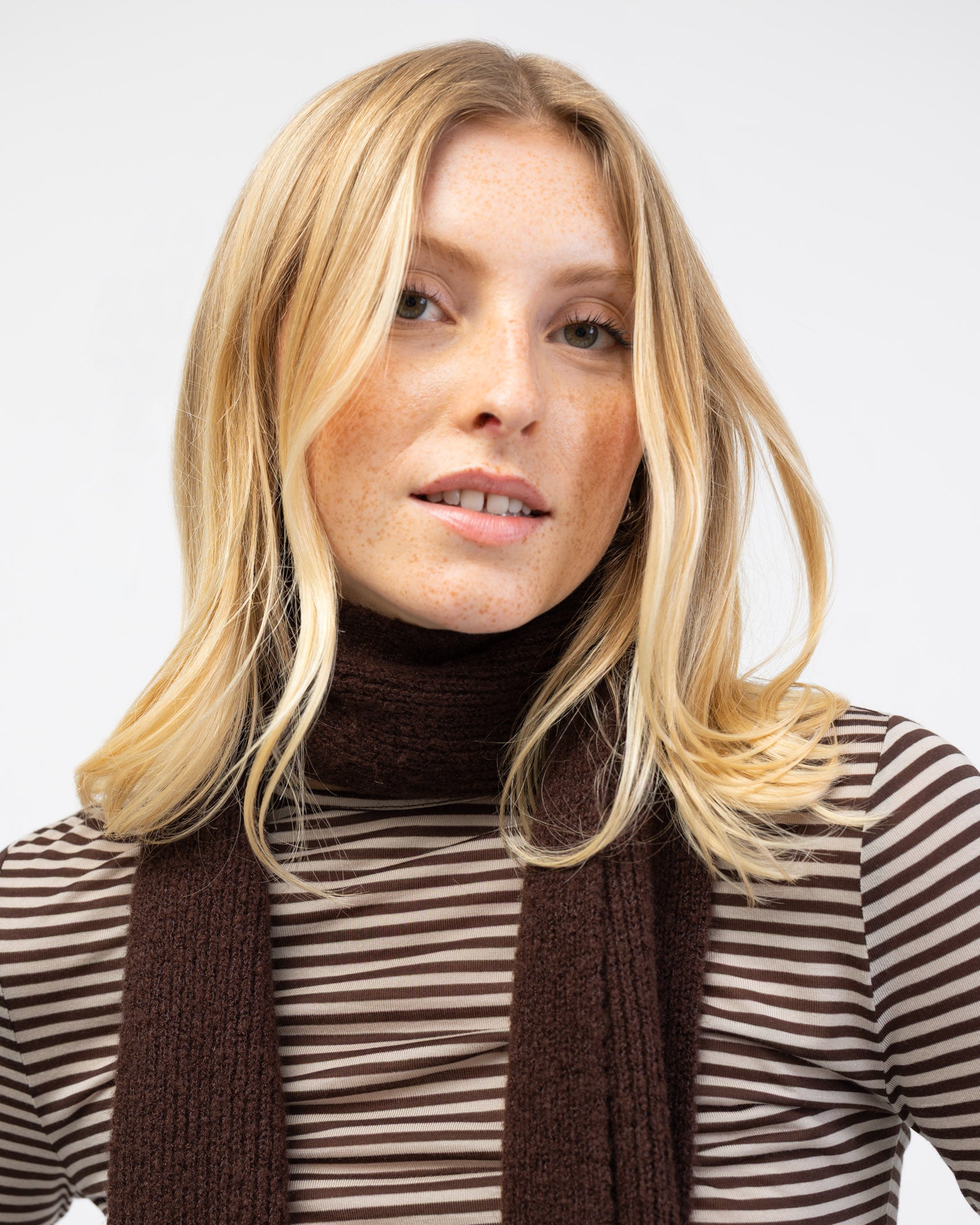 Langer weicher Schal im Detail