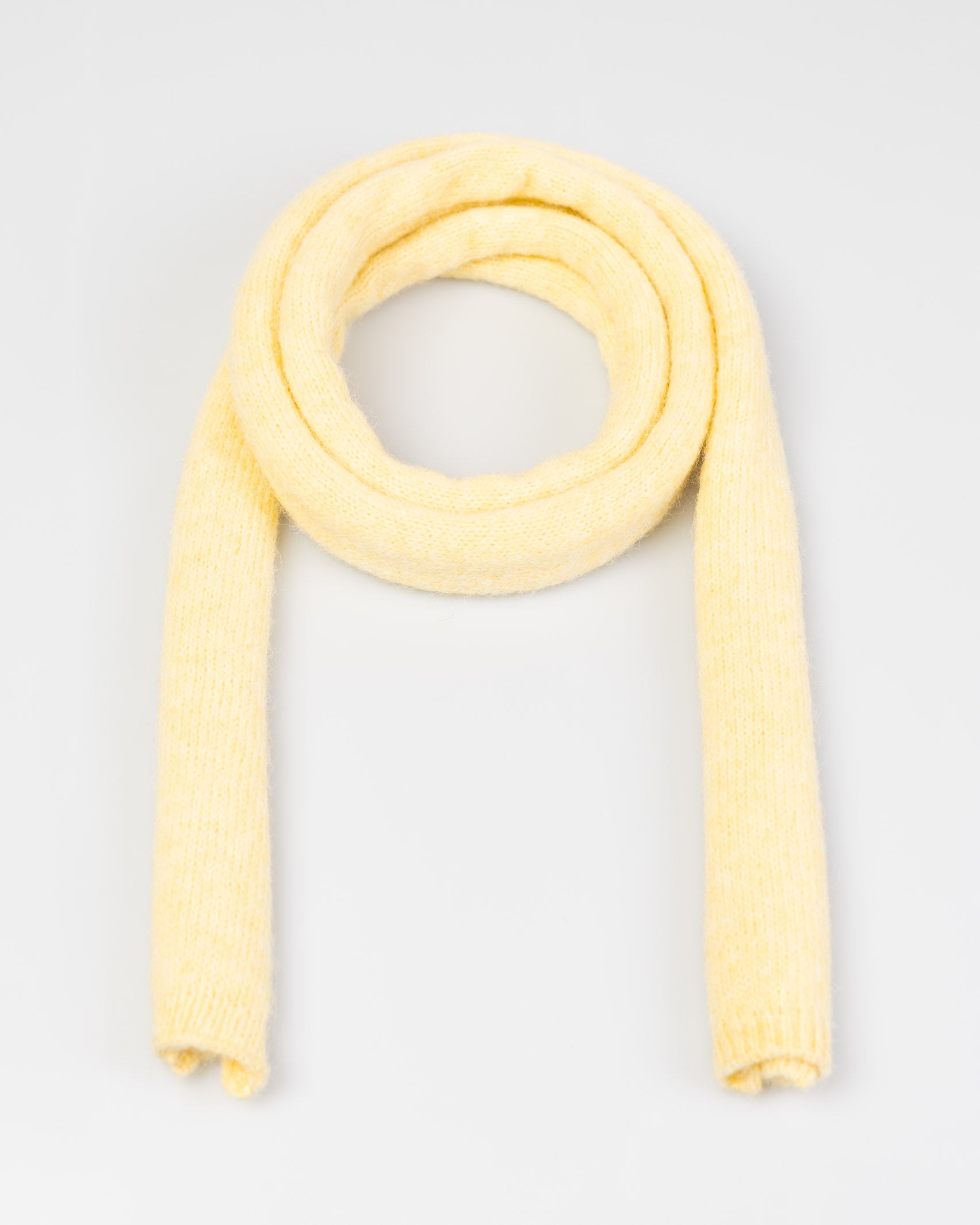 Einfarbiger Schal als Produktbild