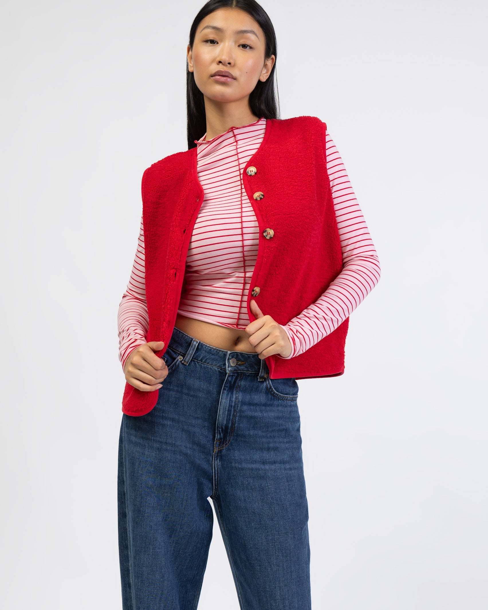 Einfarbige Teddyweste von vorne