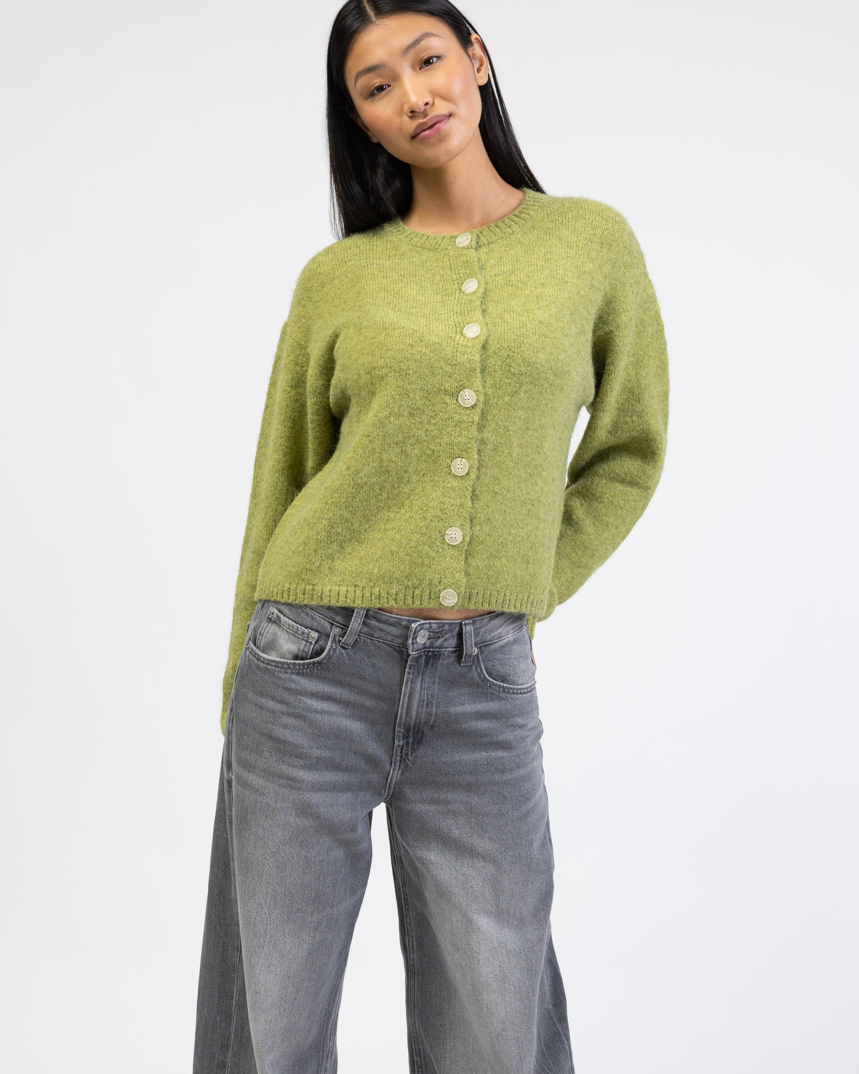 Strickjacke mit Rundhalsausschnitt von vorne