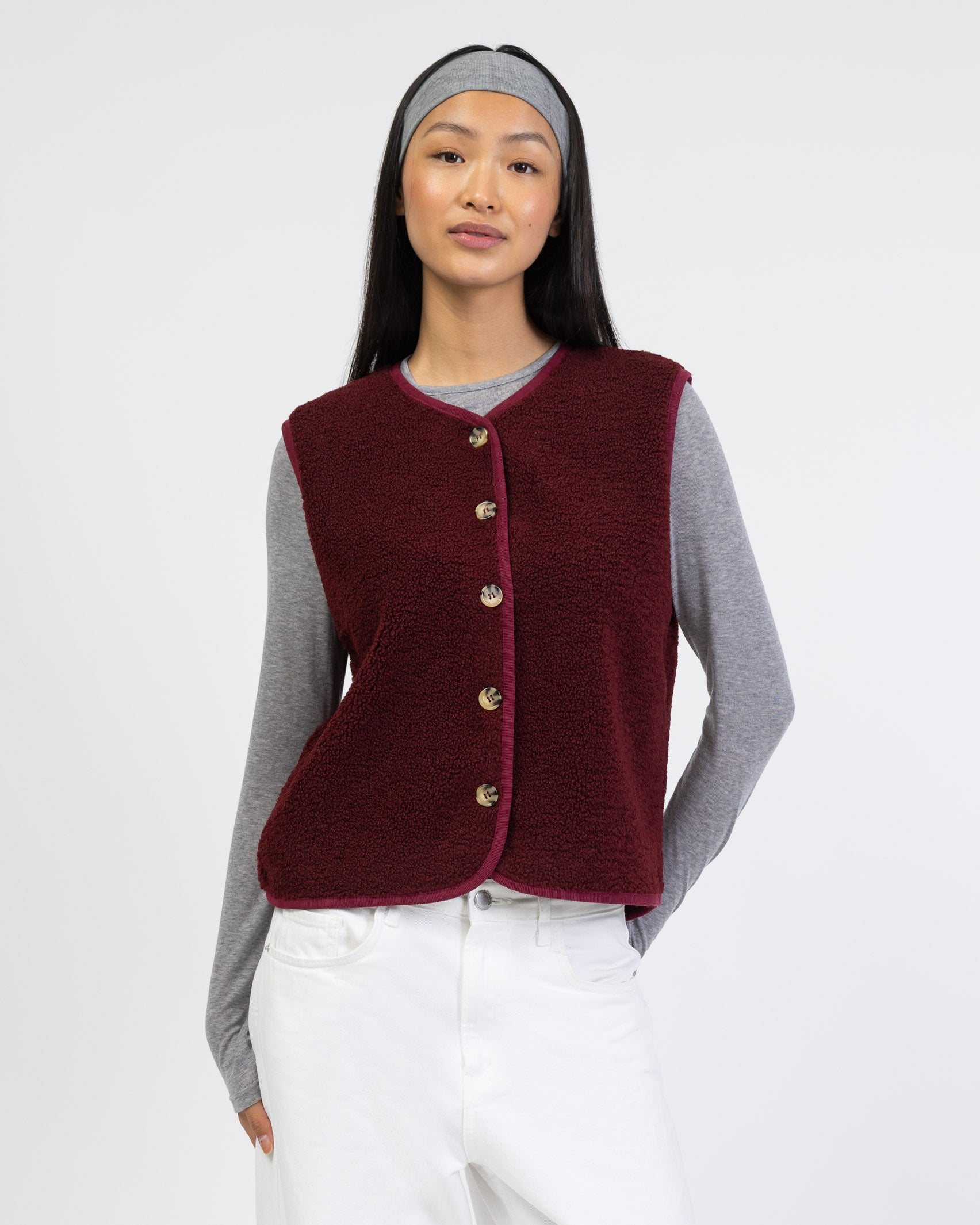 Einfarbige Teddyweste von vorne