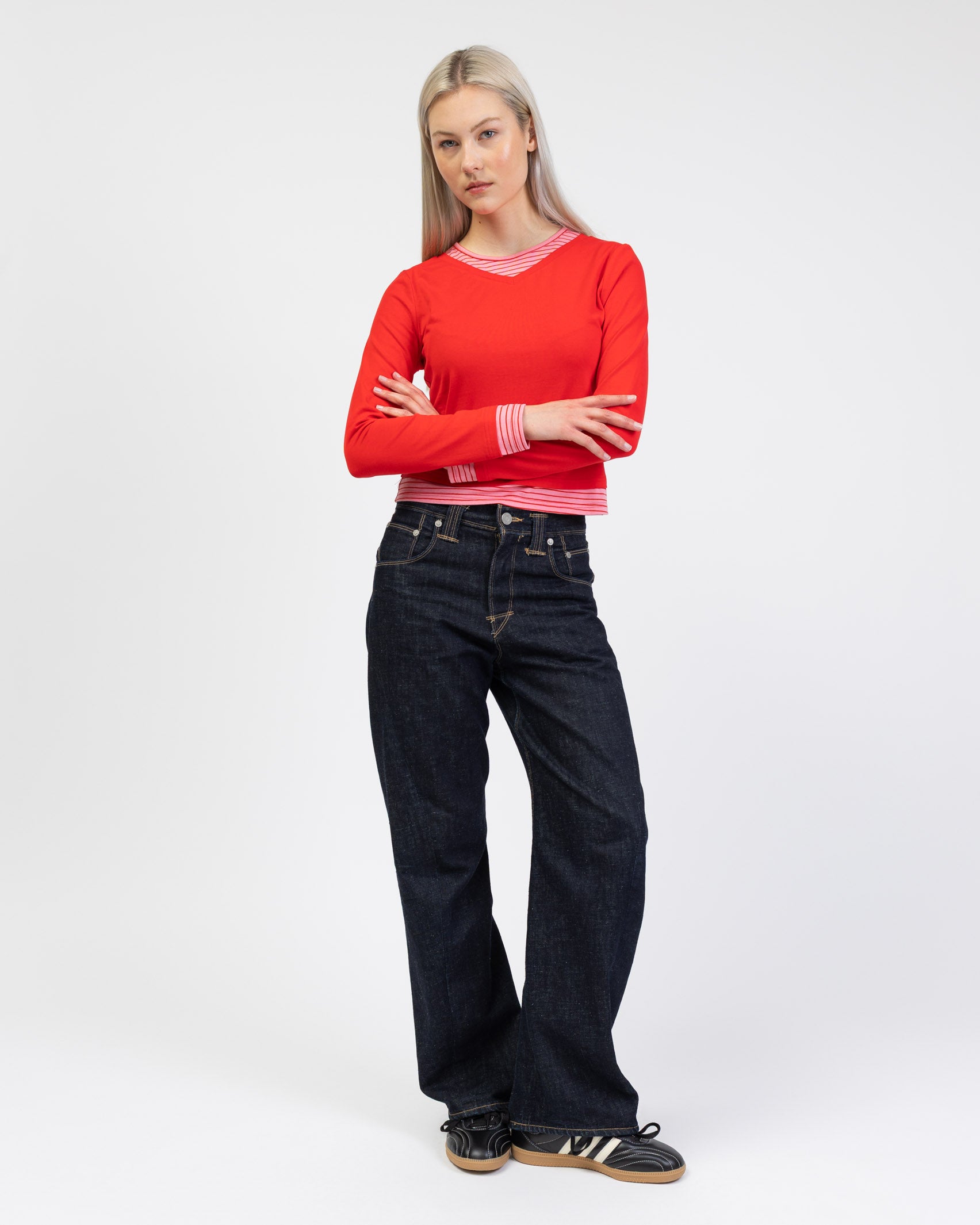 Langarmshirt mit Layering-Effekt kombiniert mit Jeans