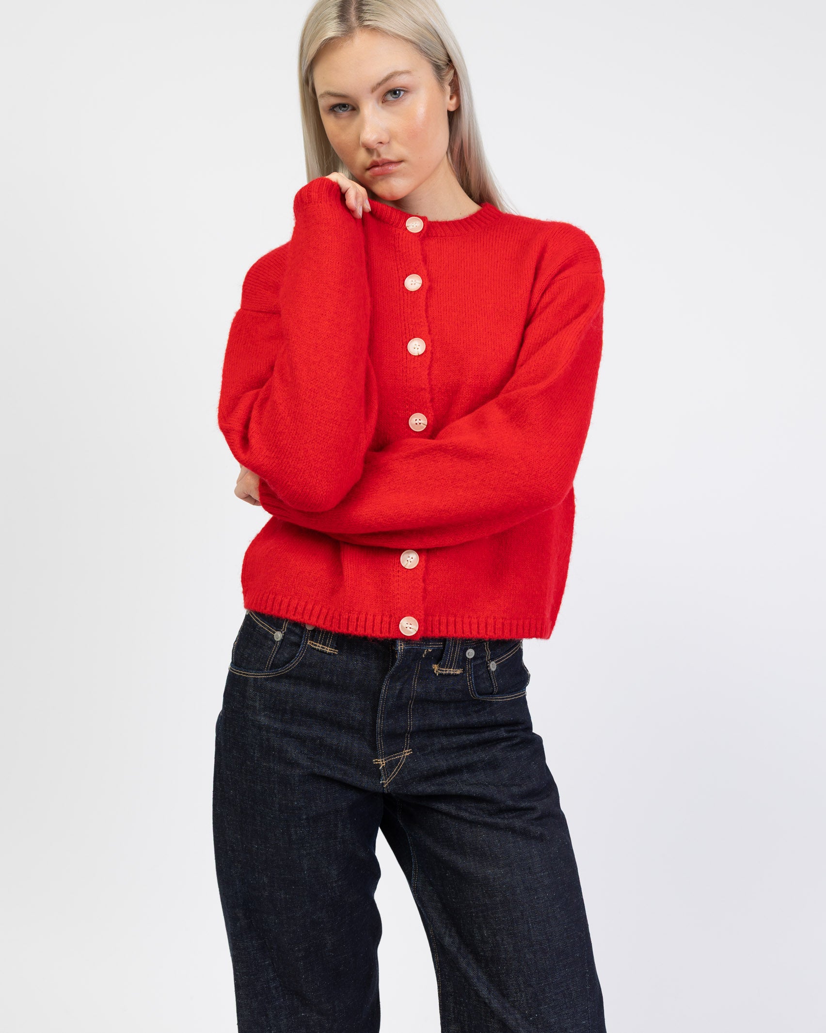 Strickjacke mit Rundhalsausschnitt von vorne