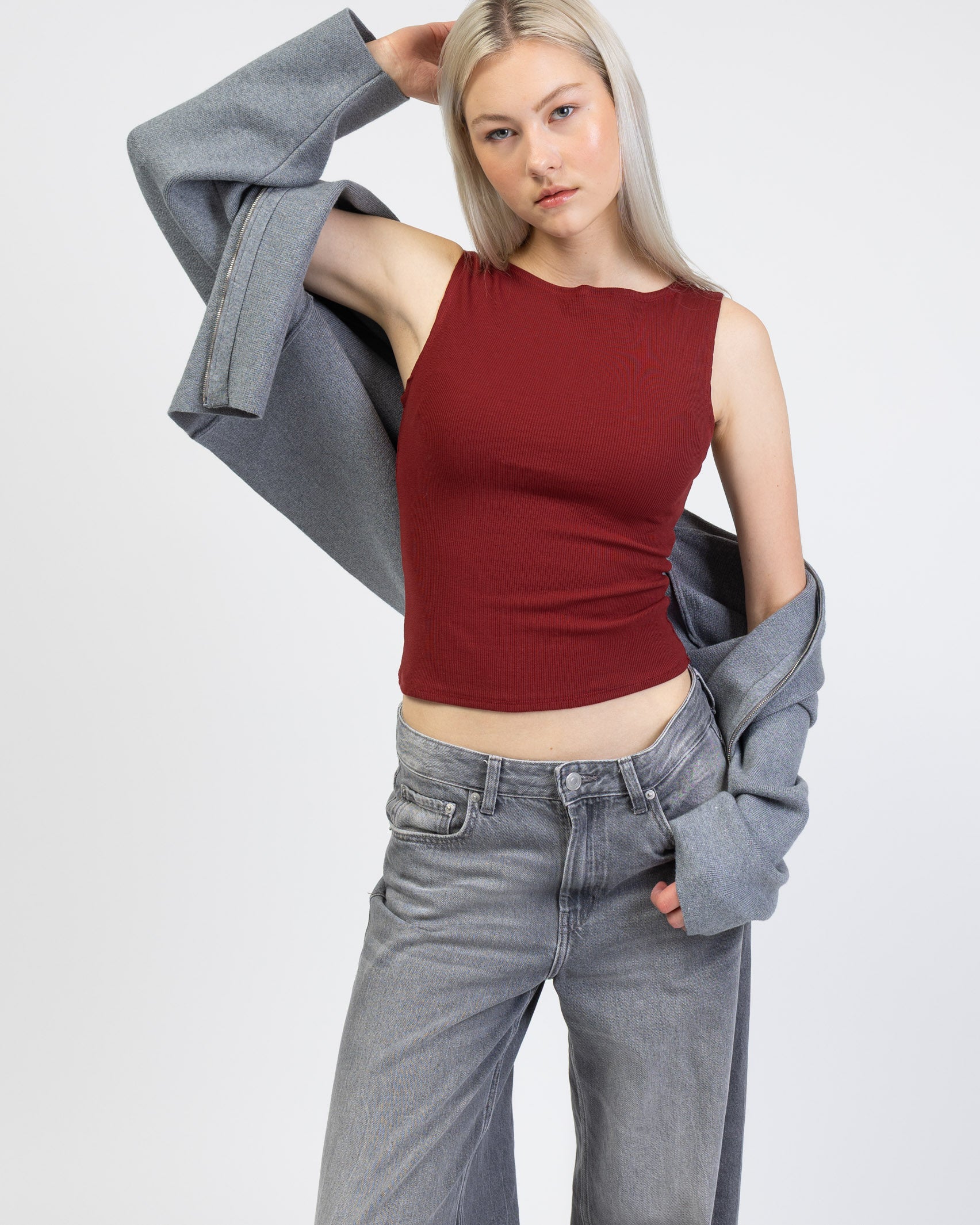 Basic Top mit U-Boot Ausschnitt von vorne