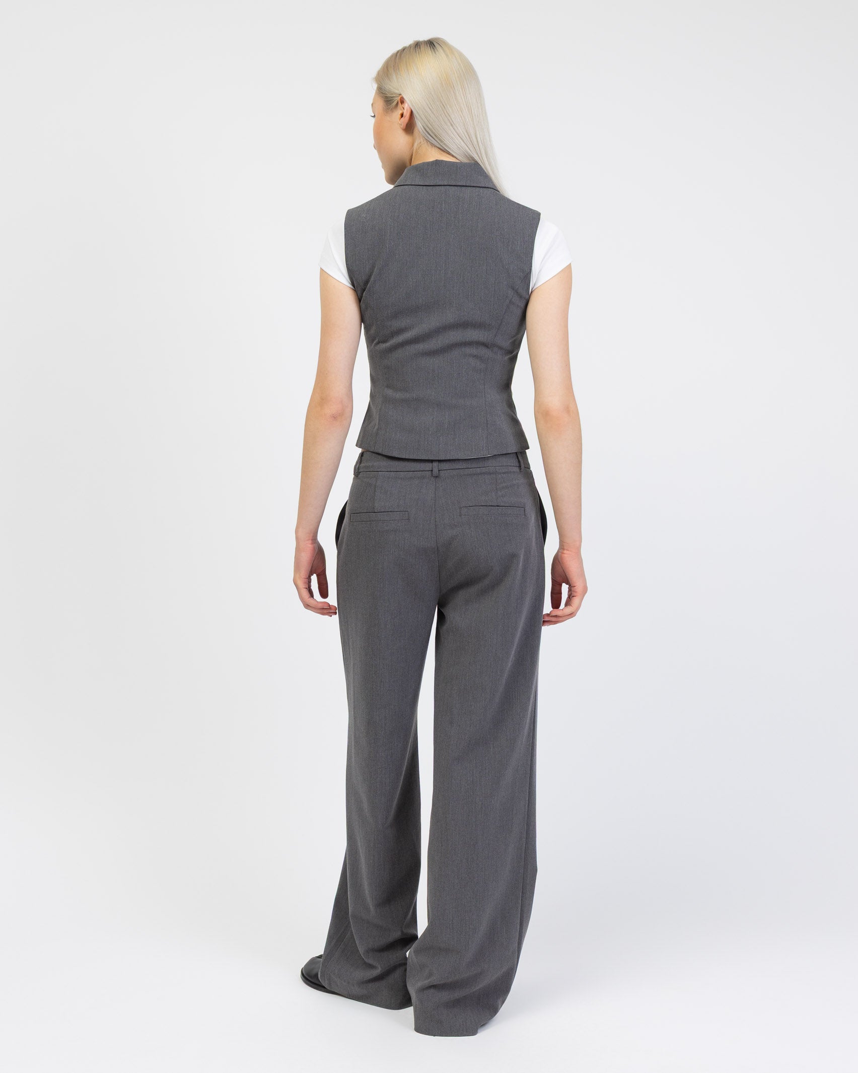 Kurzarmbluse mit Reißverschluss von hinten