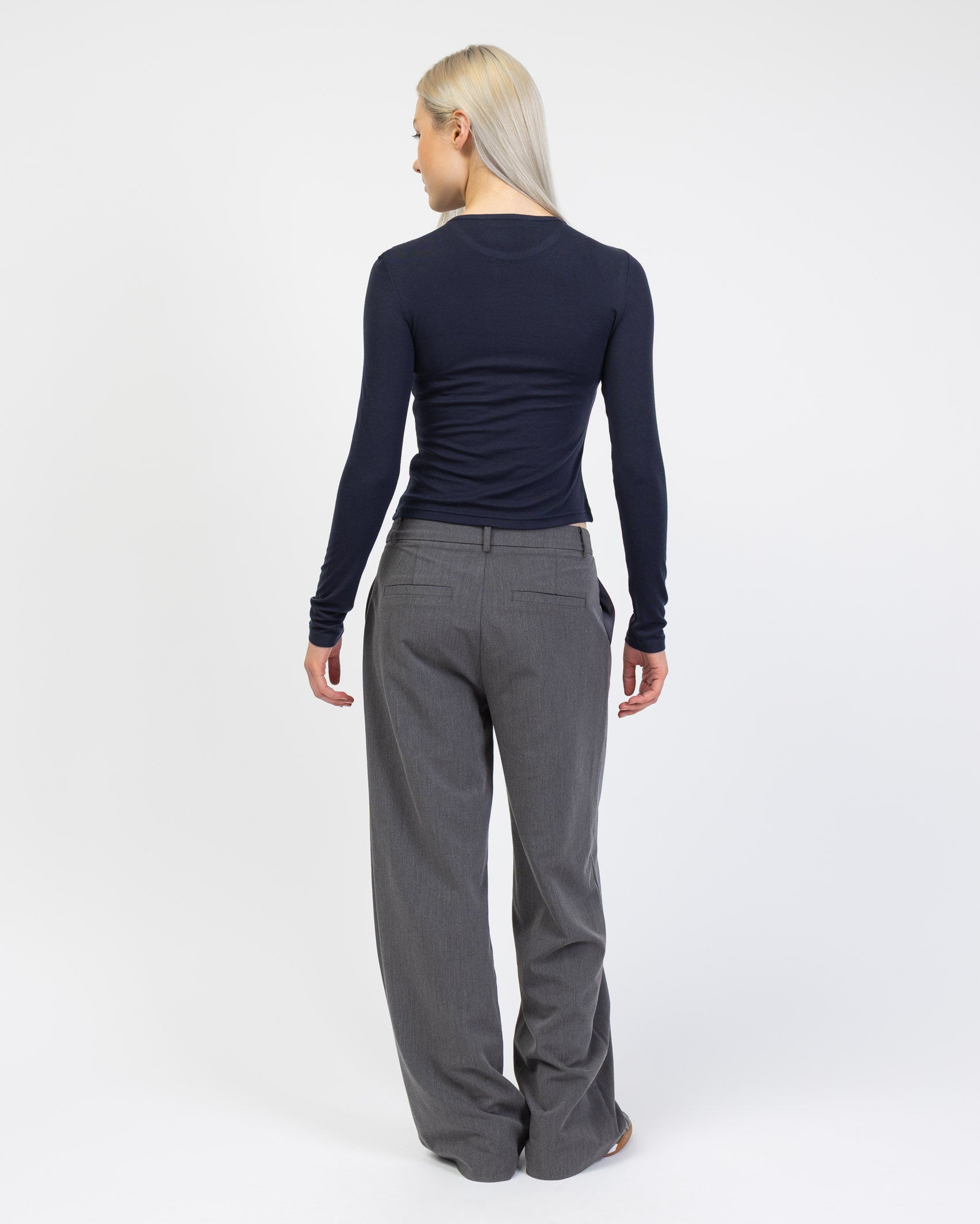 Langarmshirt mit Rundhalsausschnitt von hinten