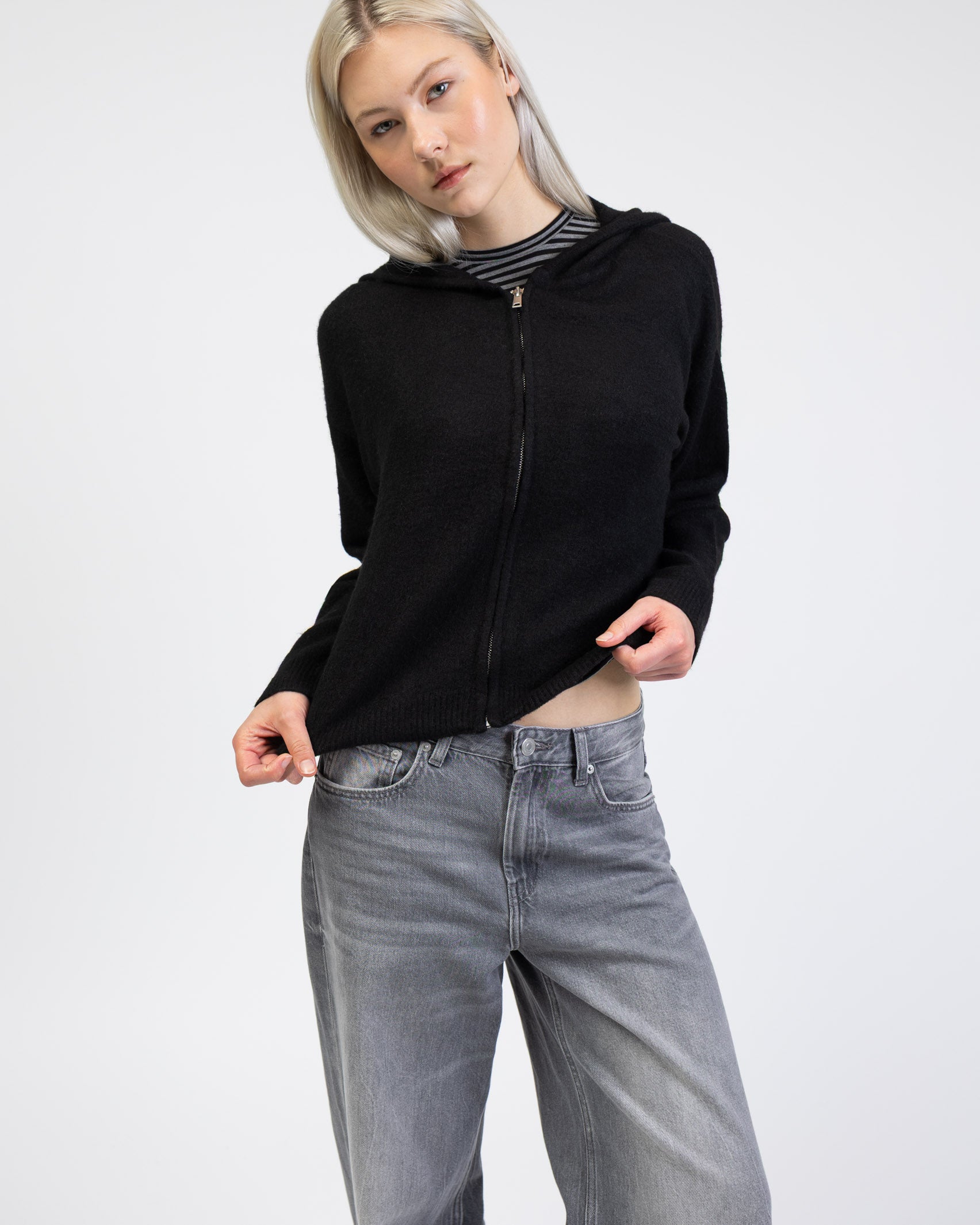 Strickjacke mit Kapuze im Detail