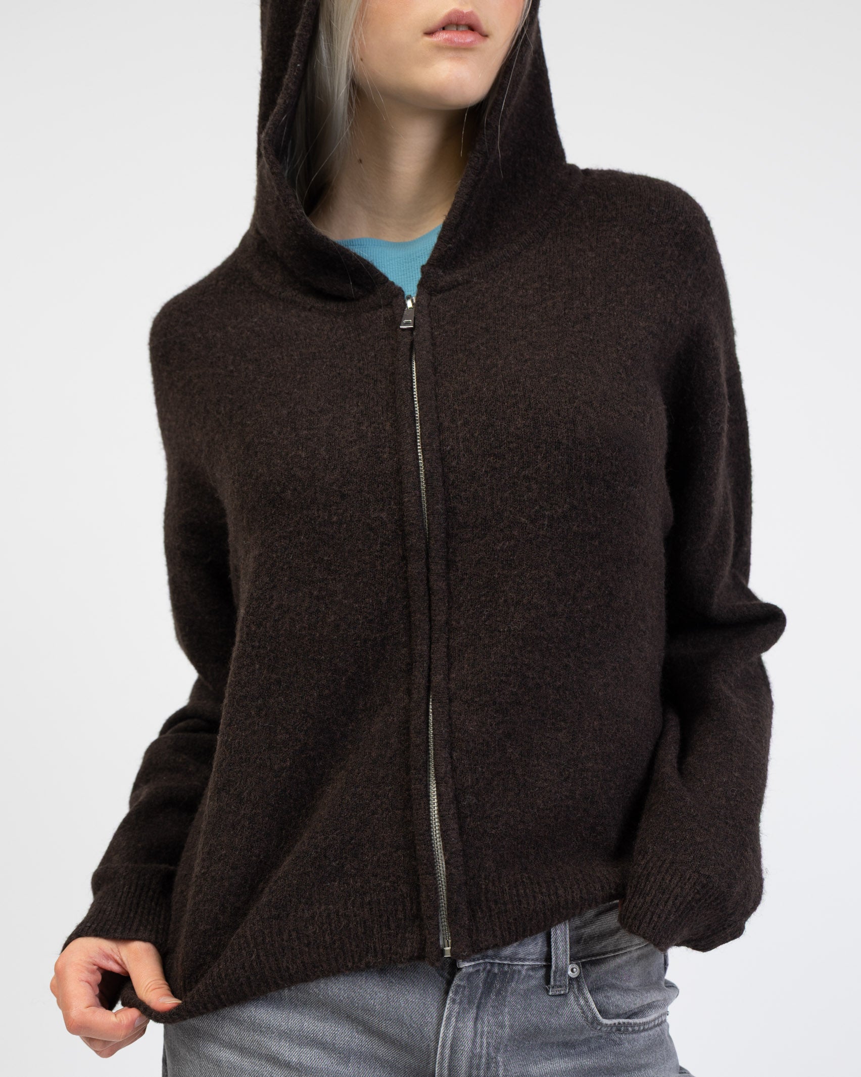 Strickjacke mit Kapuze im Detail