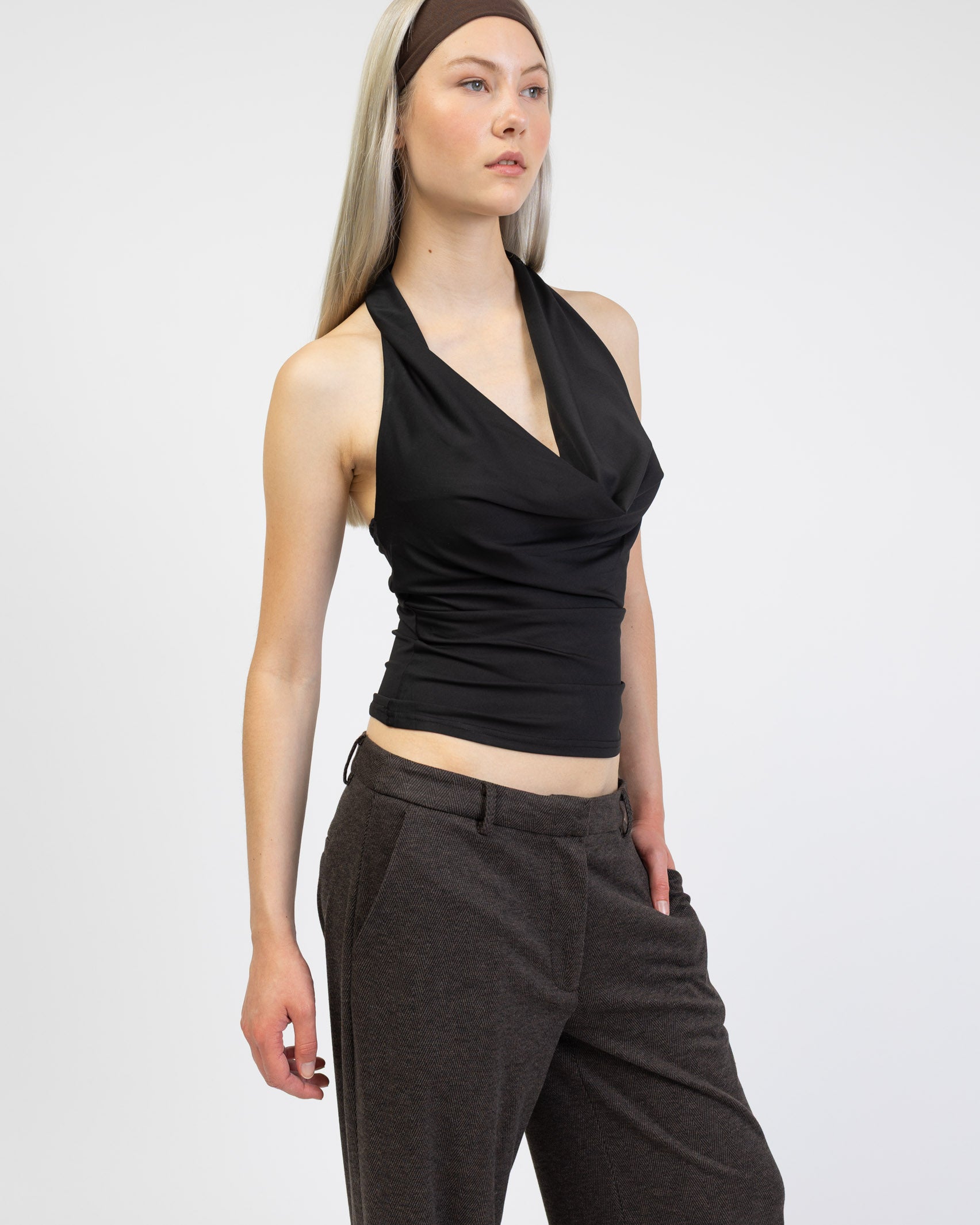 Top mit Wasserfallausschnitt von vorne