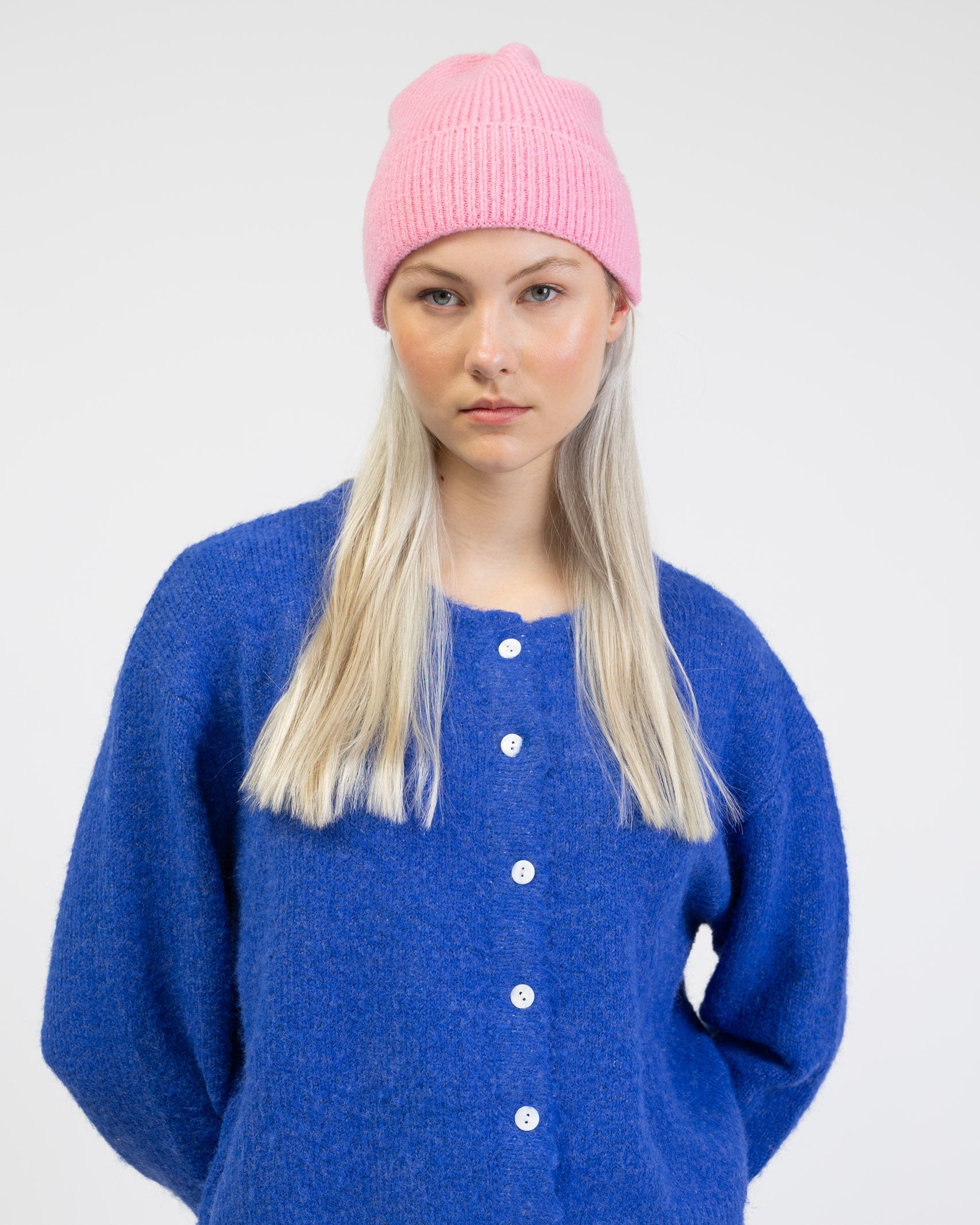 Weiche Strickmütze von vorne