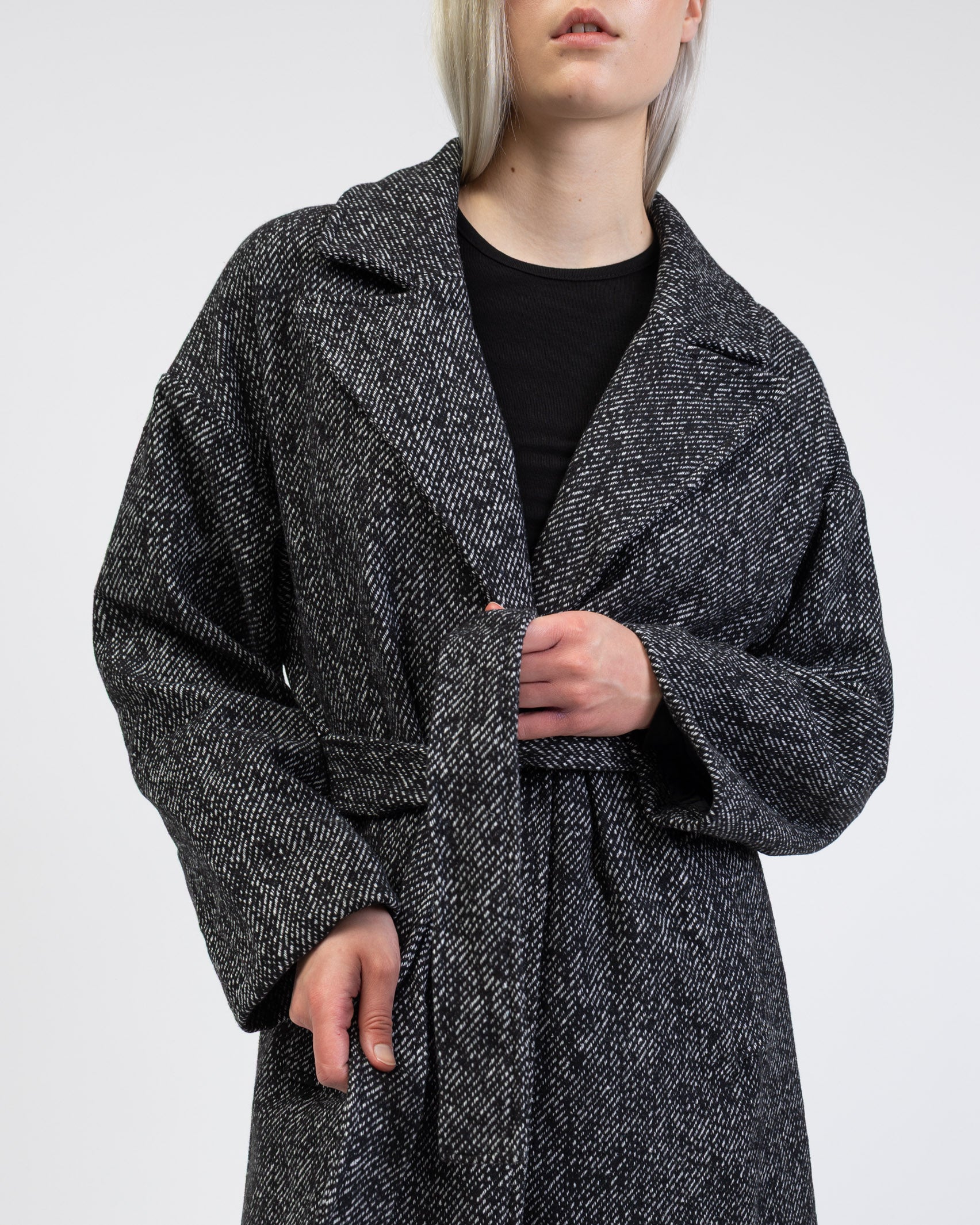 Mantel zum Binden im Detail