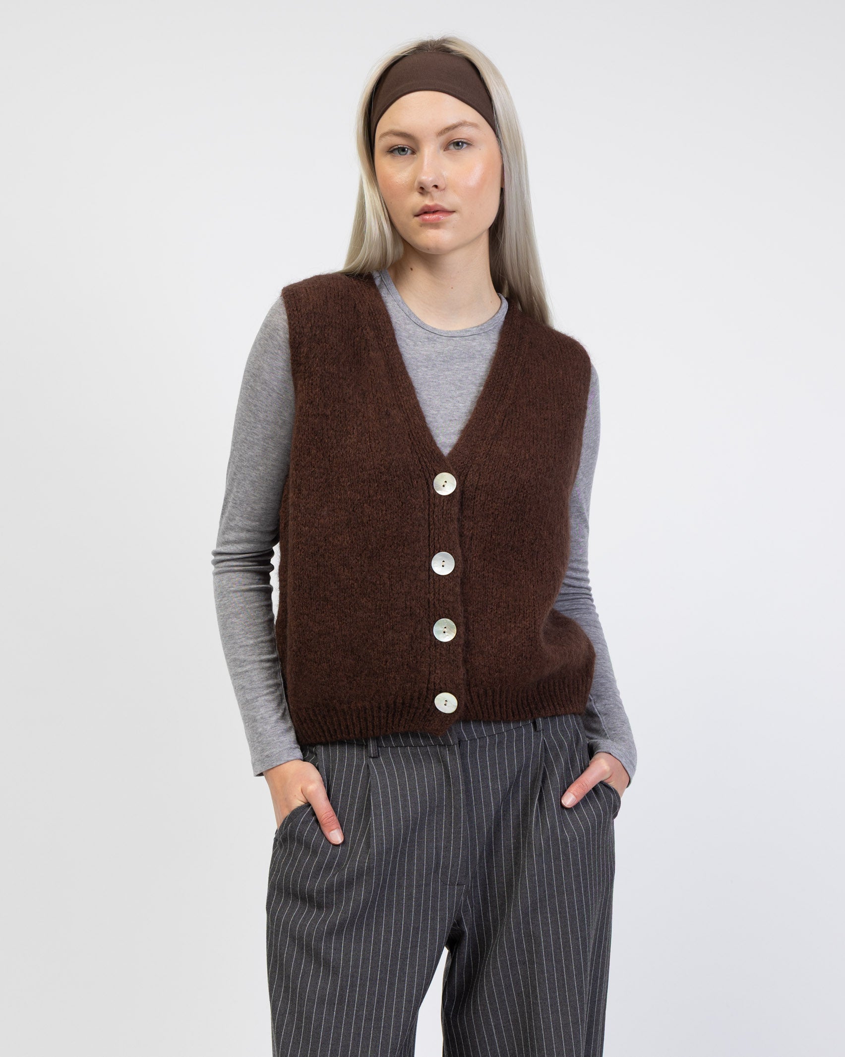 Pullunder mit V-Auschnitt von vorne