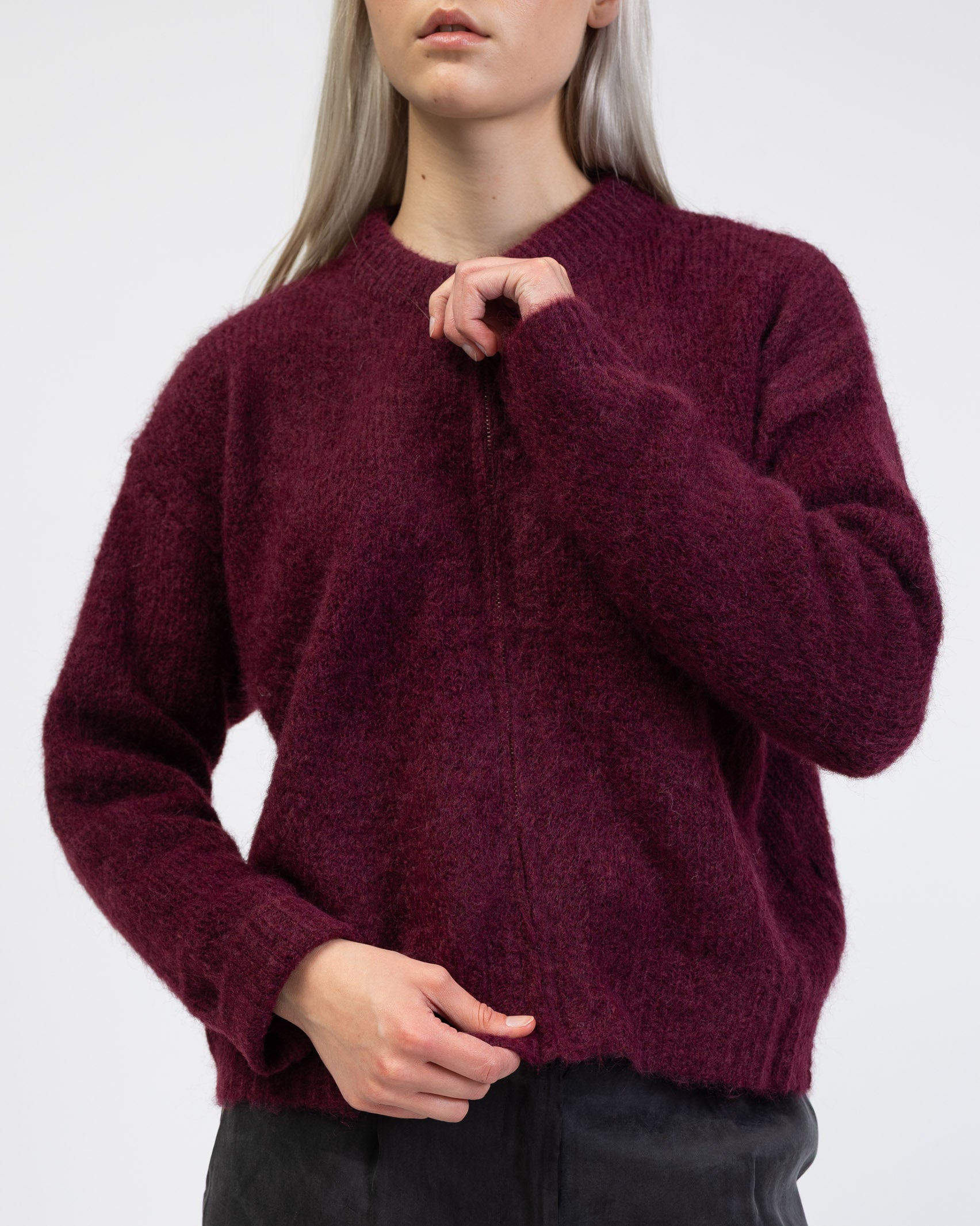 Strickjacke mit Reißverschluss im Detail