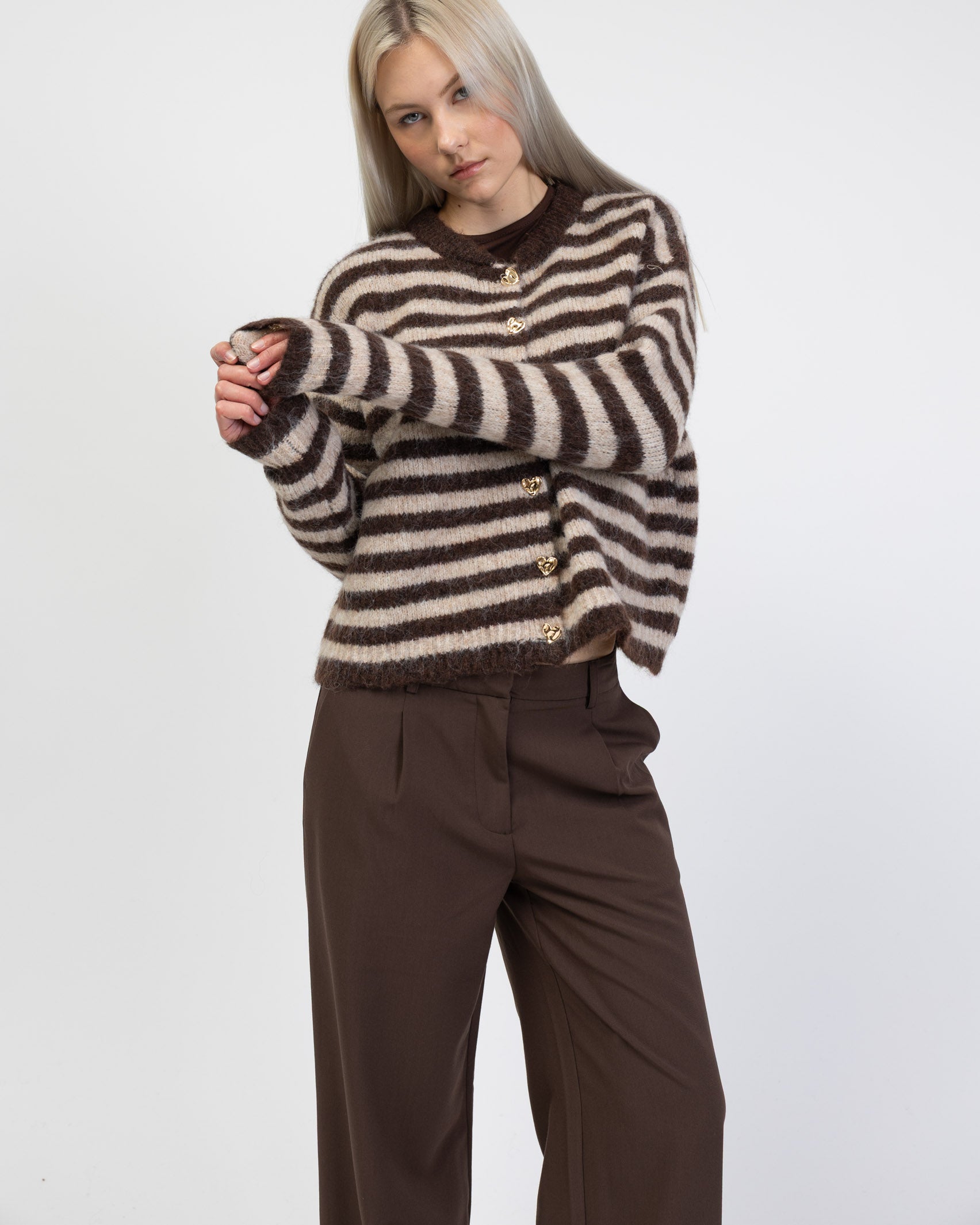 Strickjacke mit Heart Buttons von vorne