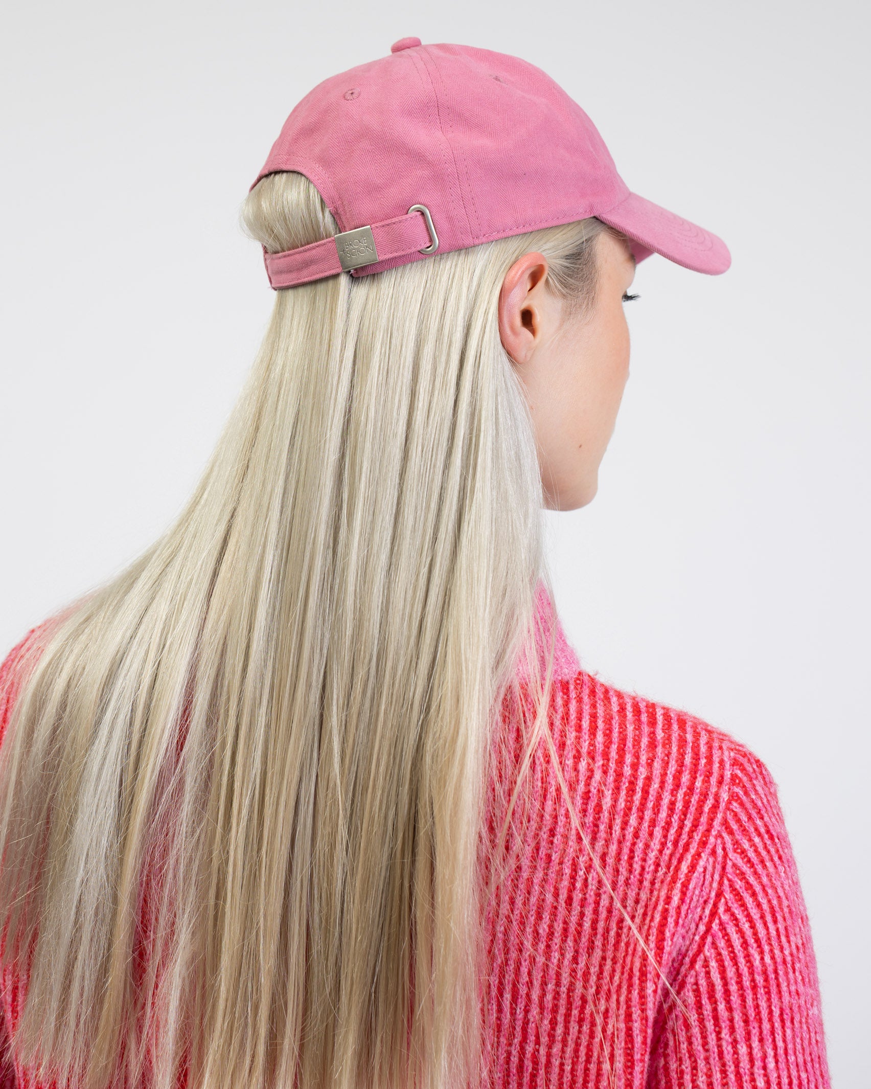 Cap mit "Broke" Print von hinten