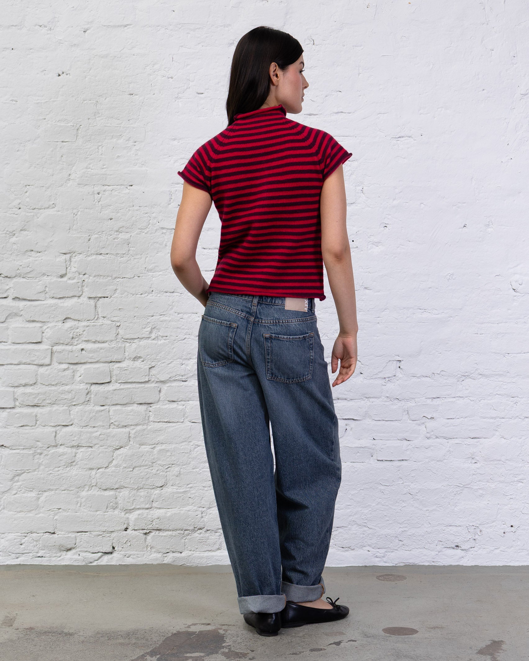 Kurzärmlige Strickjacke mit Streifen