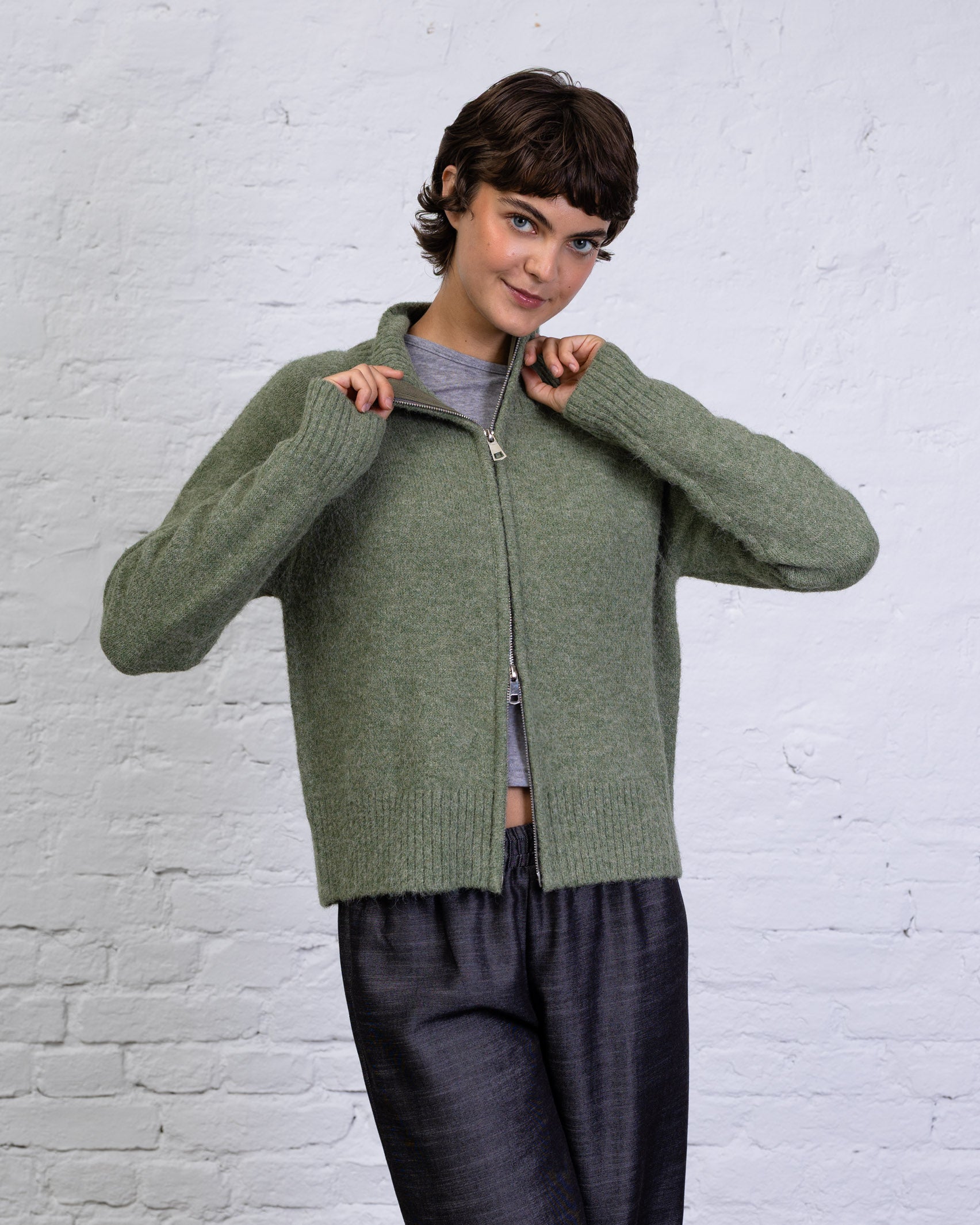 Strukturierte Strickjacke mit Stehkragen