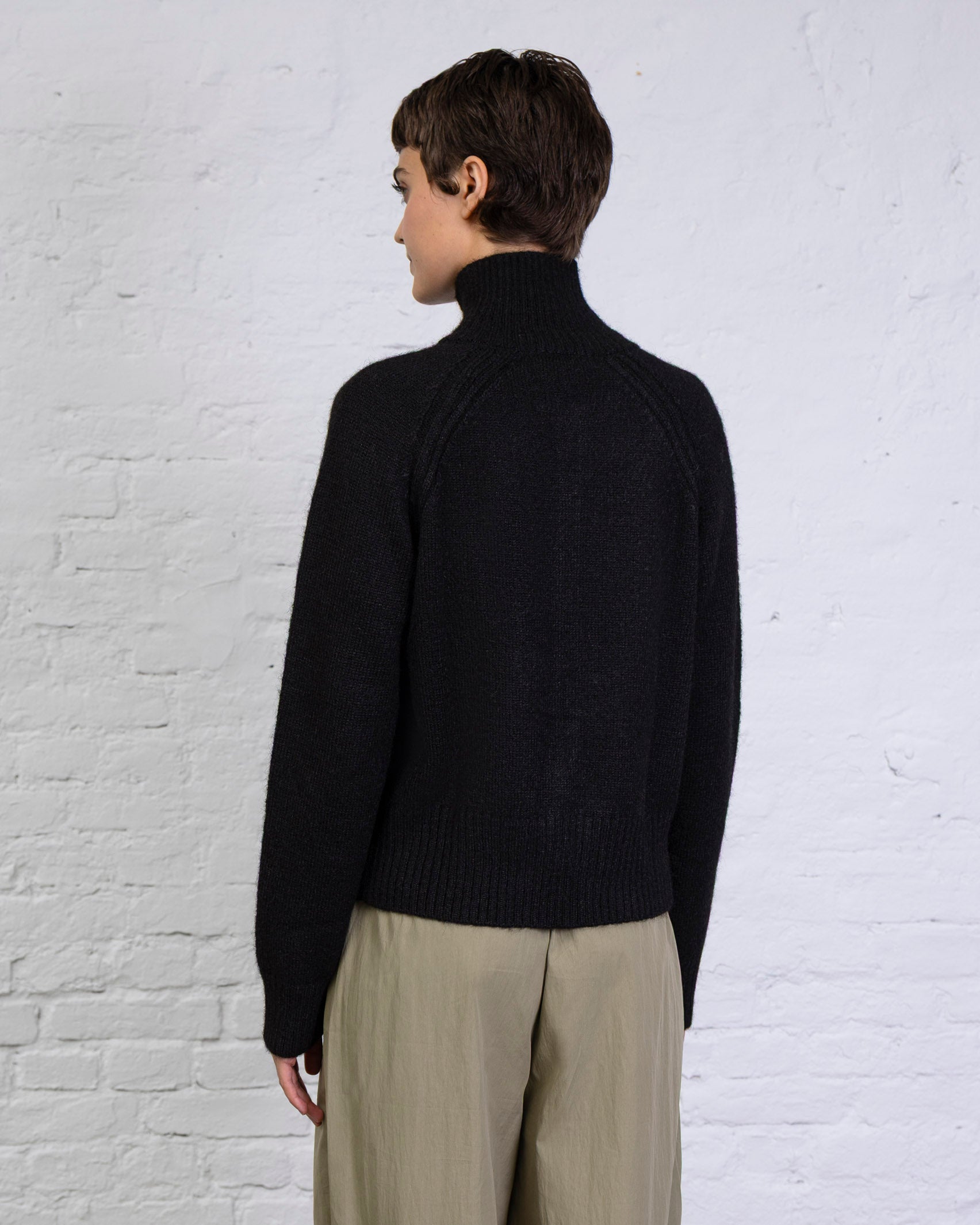 Strukturierte Strickjacke mit Stehkragen