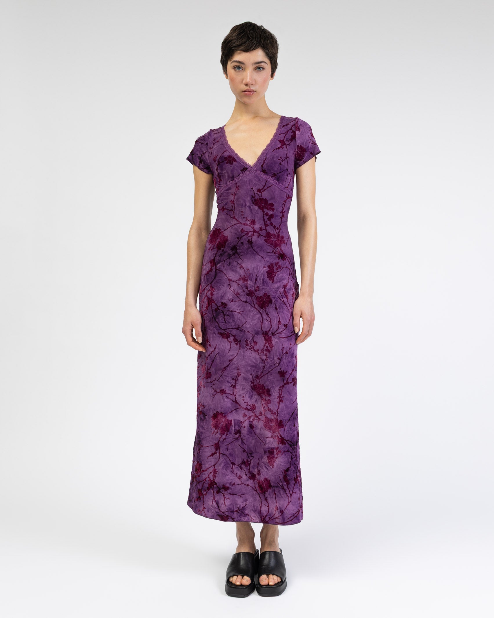Maxikleid mit Blumenprint aus Samt