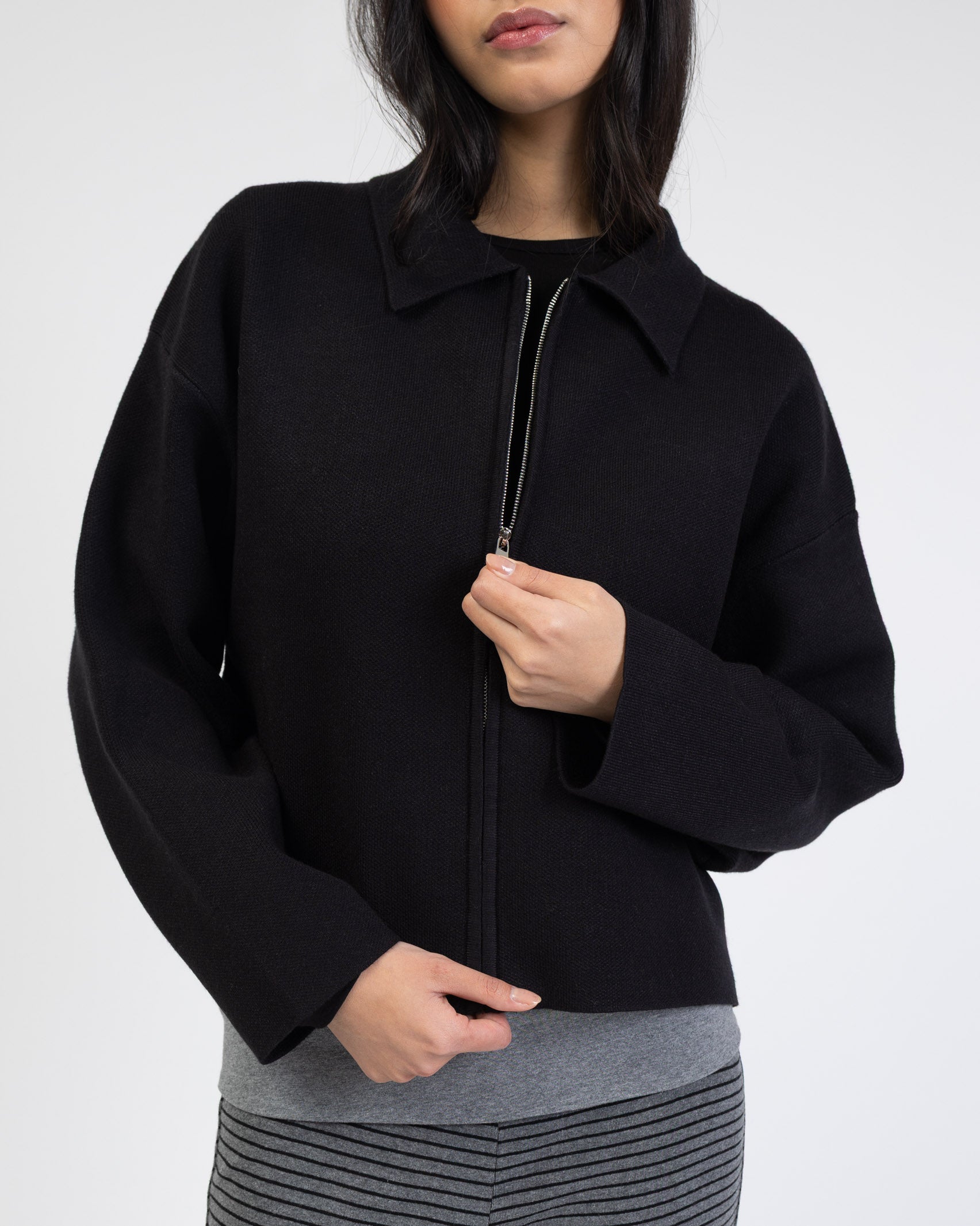 Kastige Strickjacke mit Reißverschluss