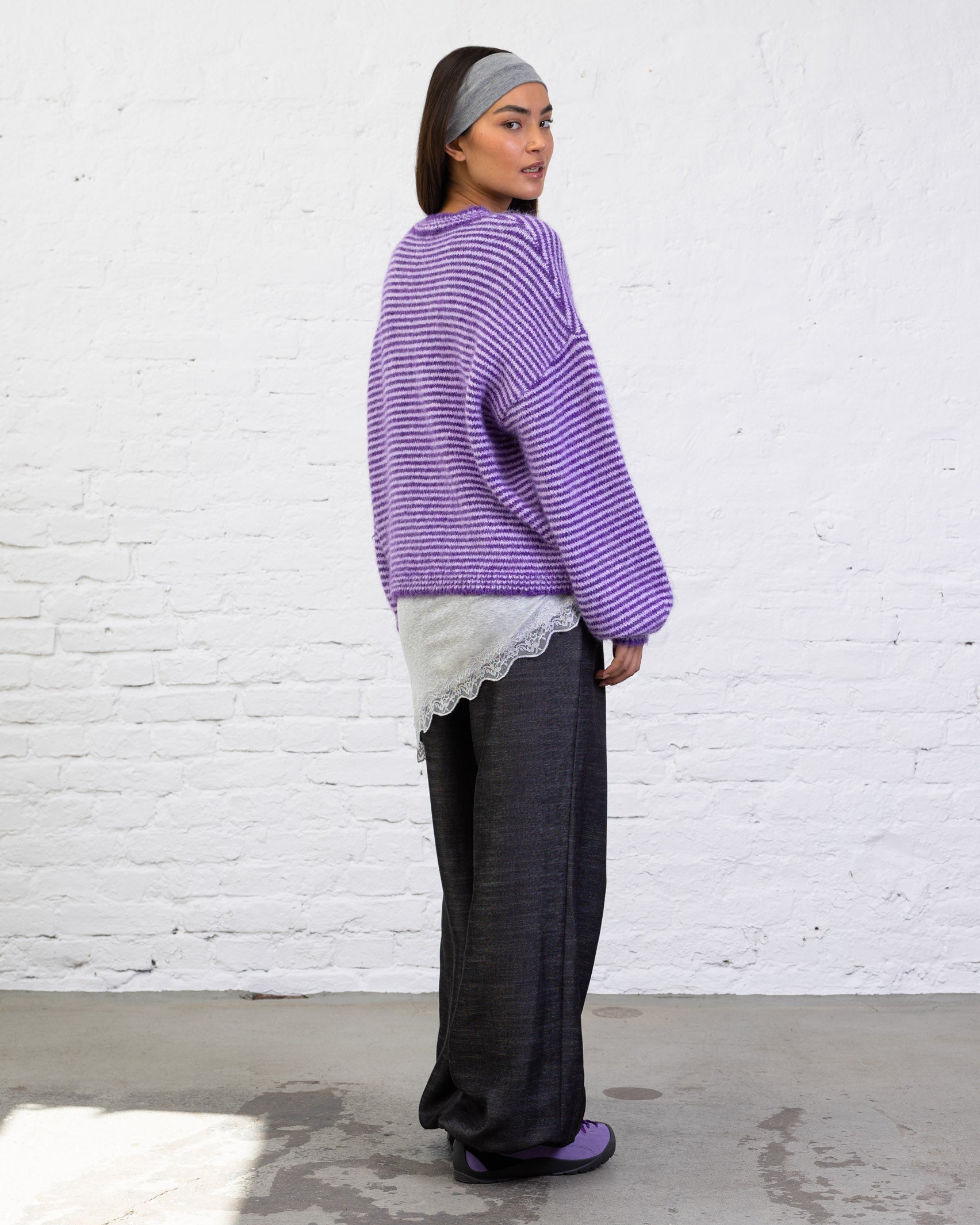 Pullover mit schmalen Streifen